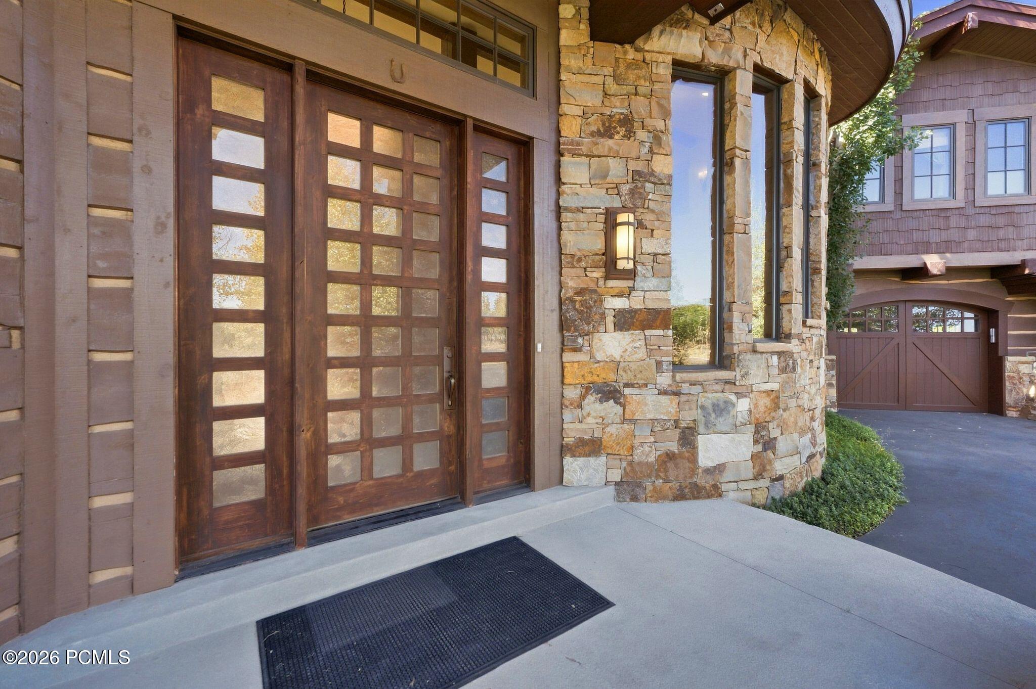 8425 N Sunrise Loop