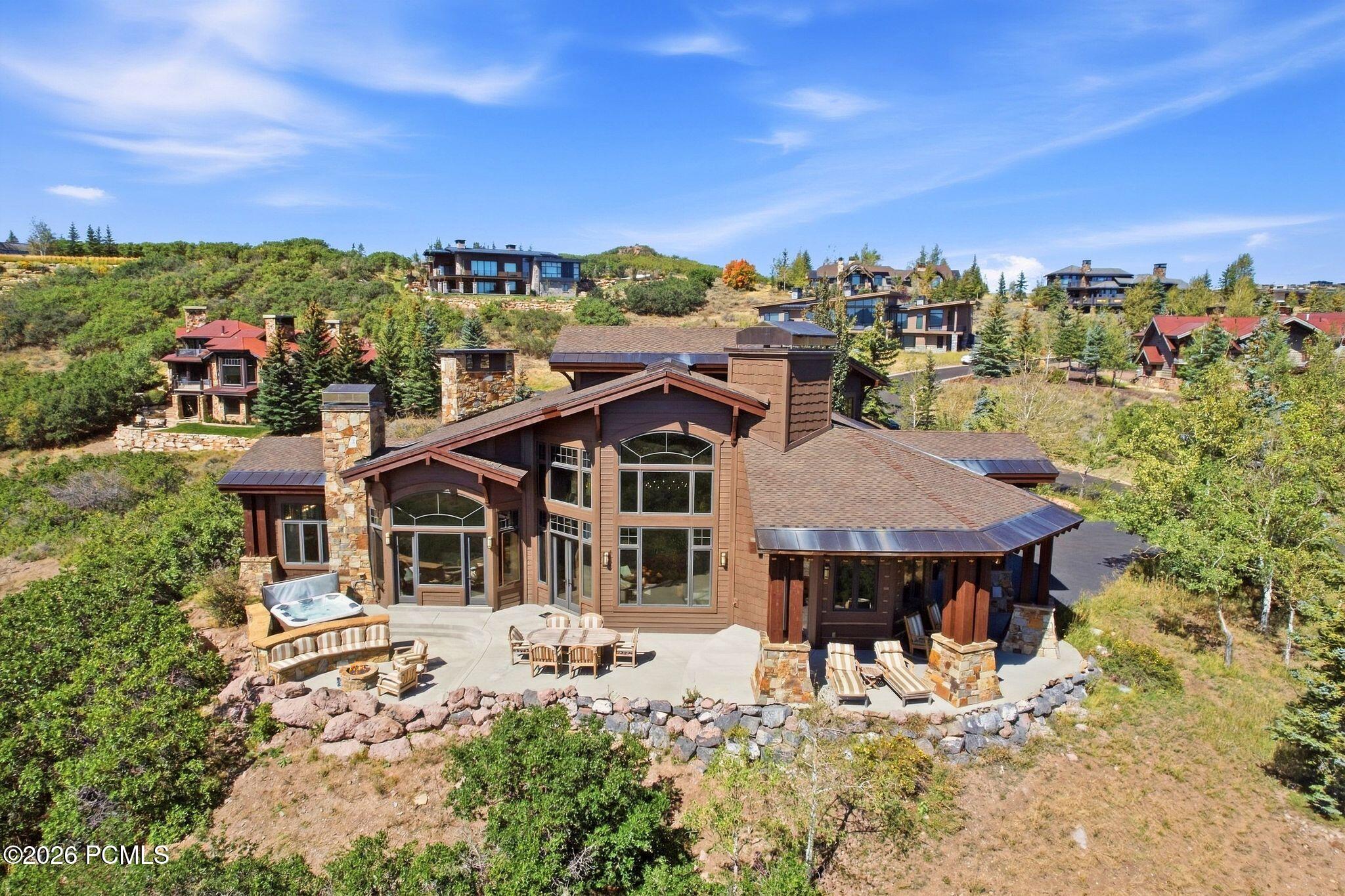 8425 N Sunrise Loop