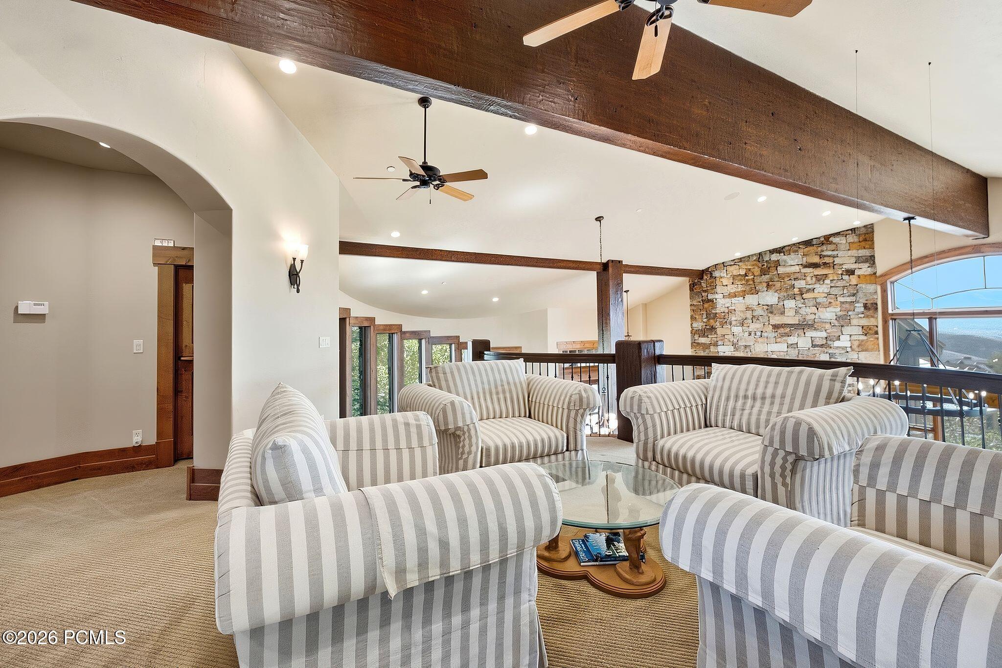 8425 N Sunrise Loop