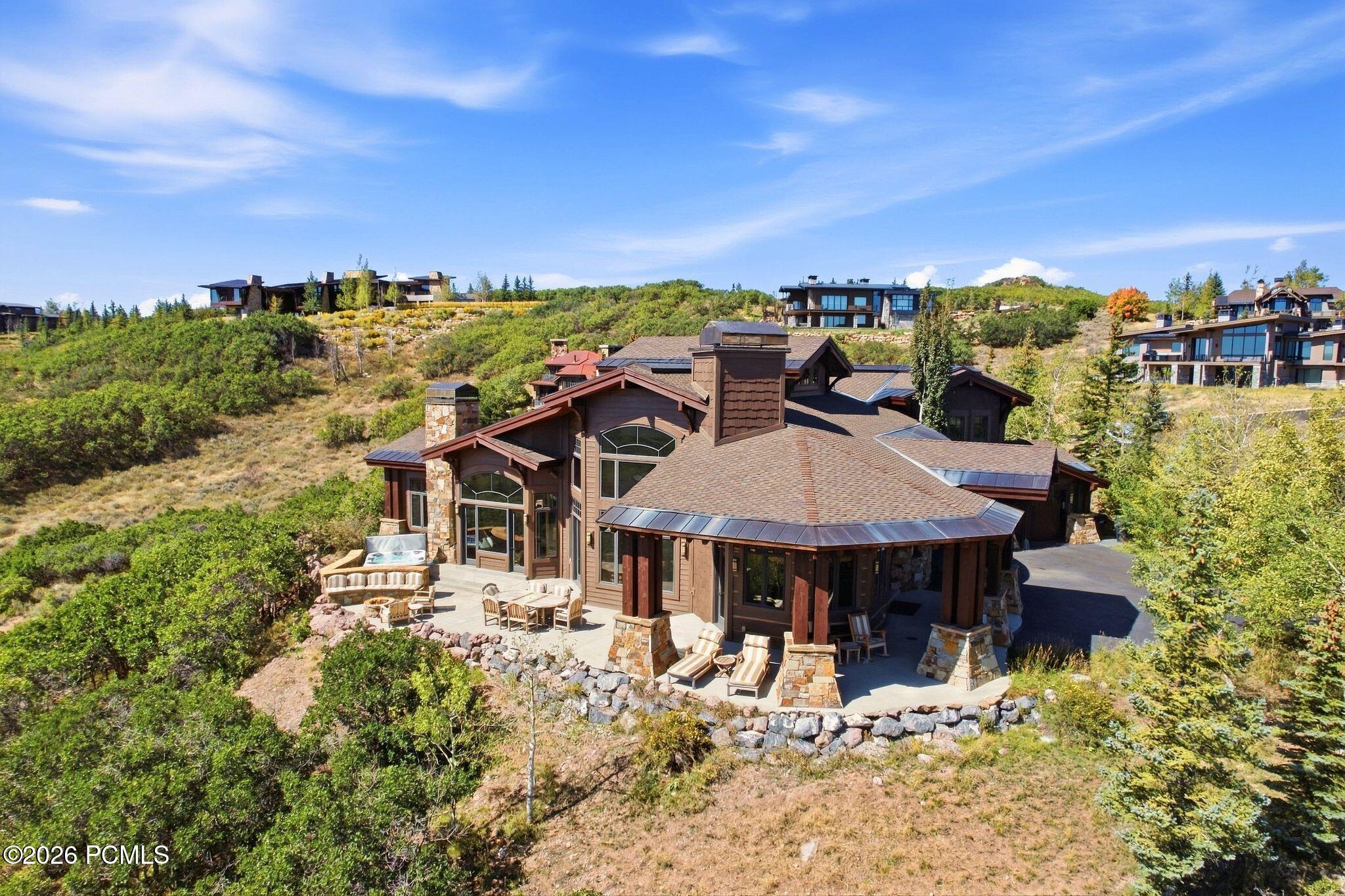 8425 N Sunrise Loop