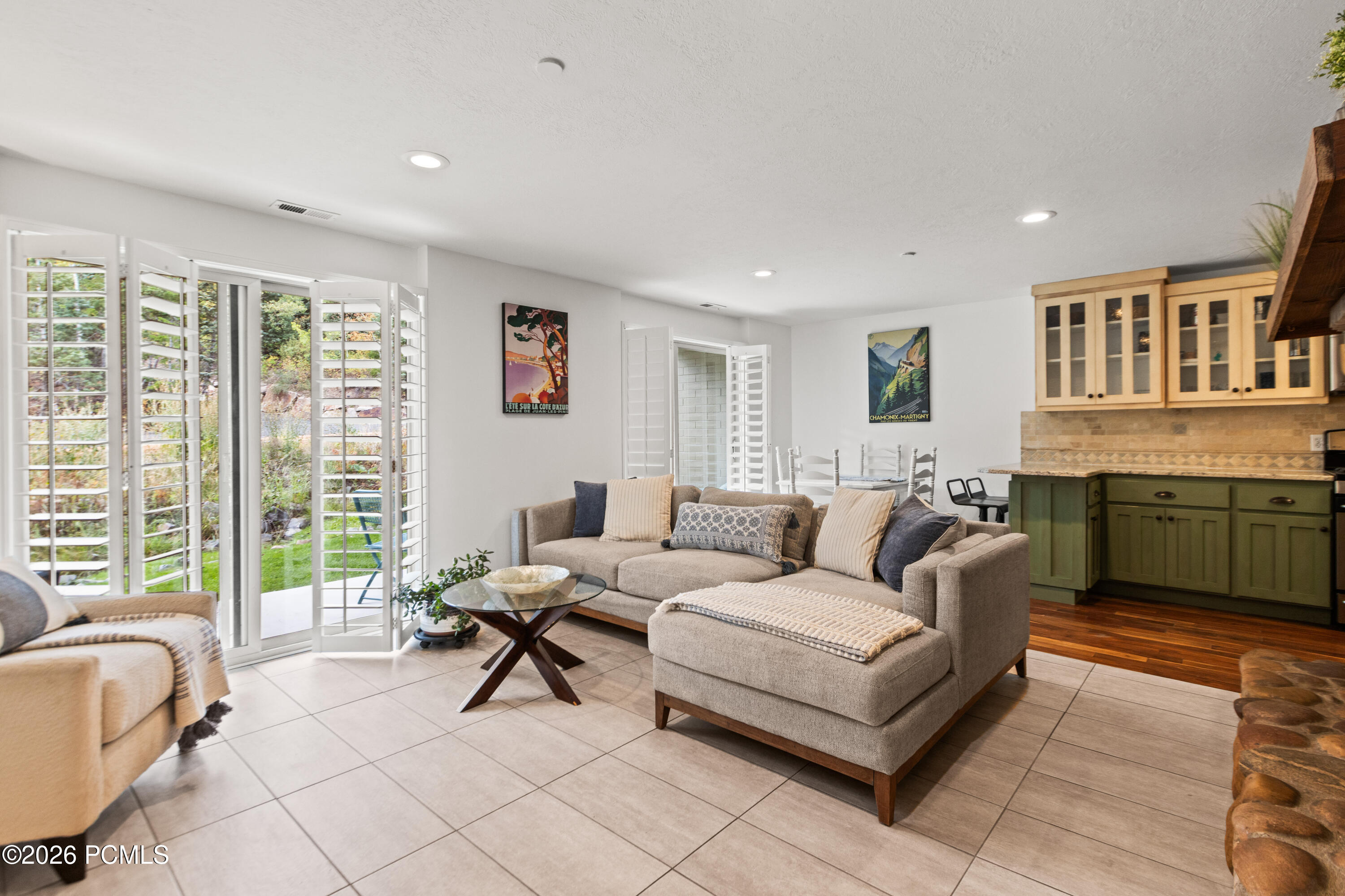 435 Aspen Drive 6