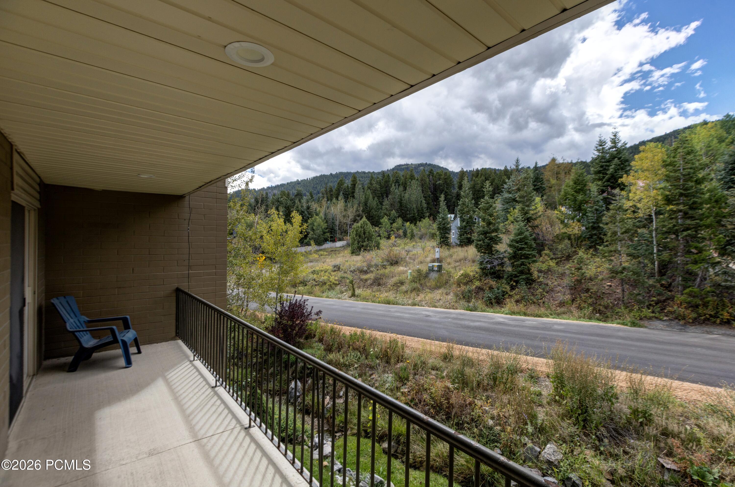435 Aspen Drive 6