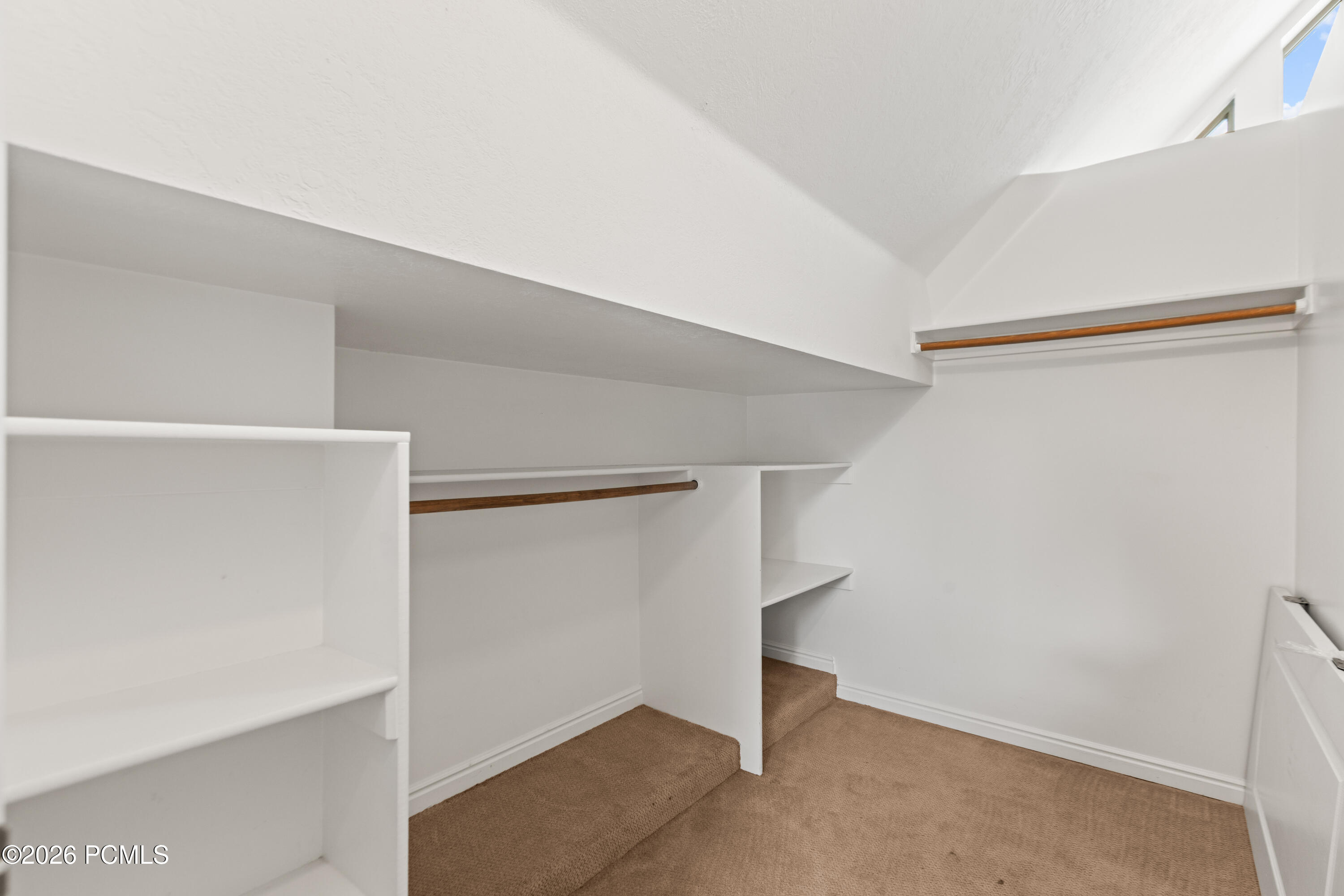 435 Aspen Drive 6