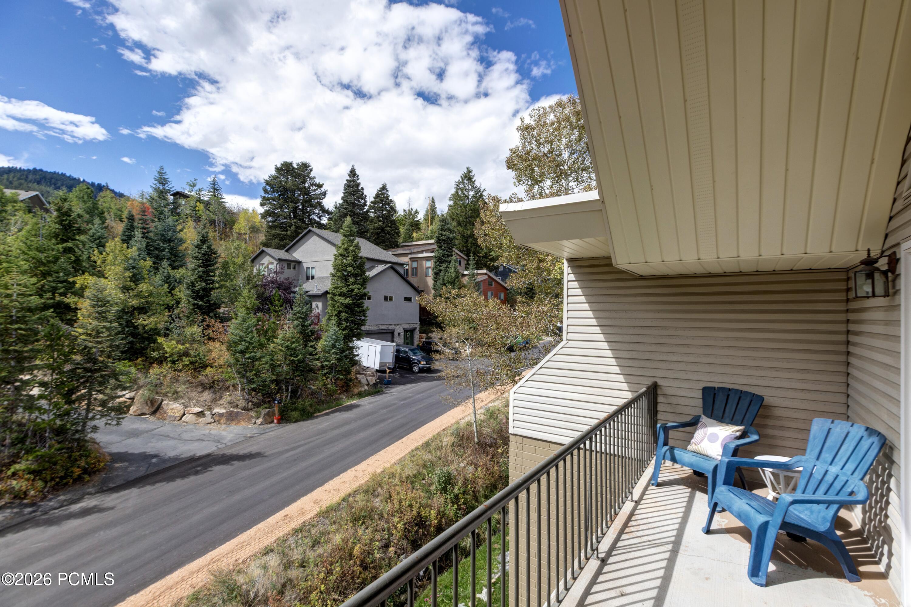 435 Aspen Drive 6