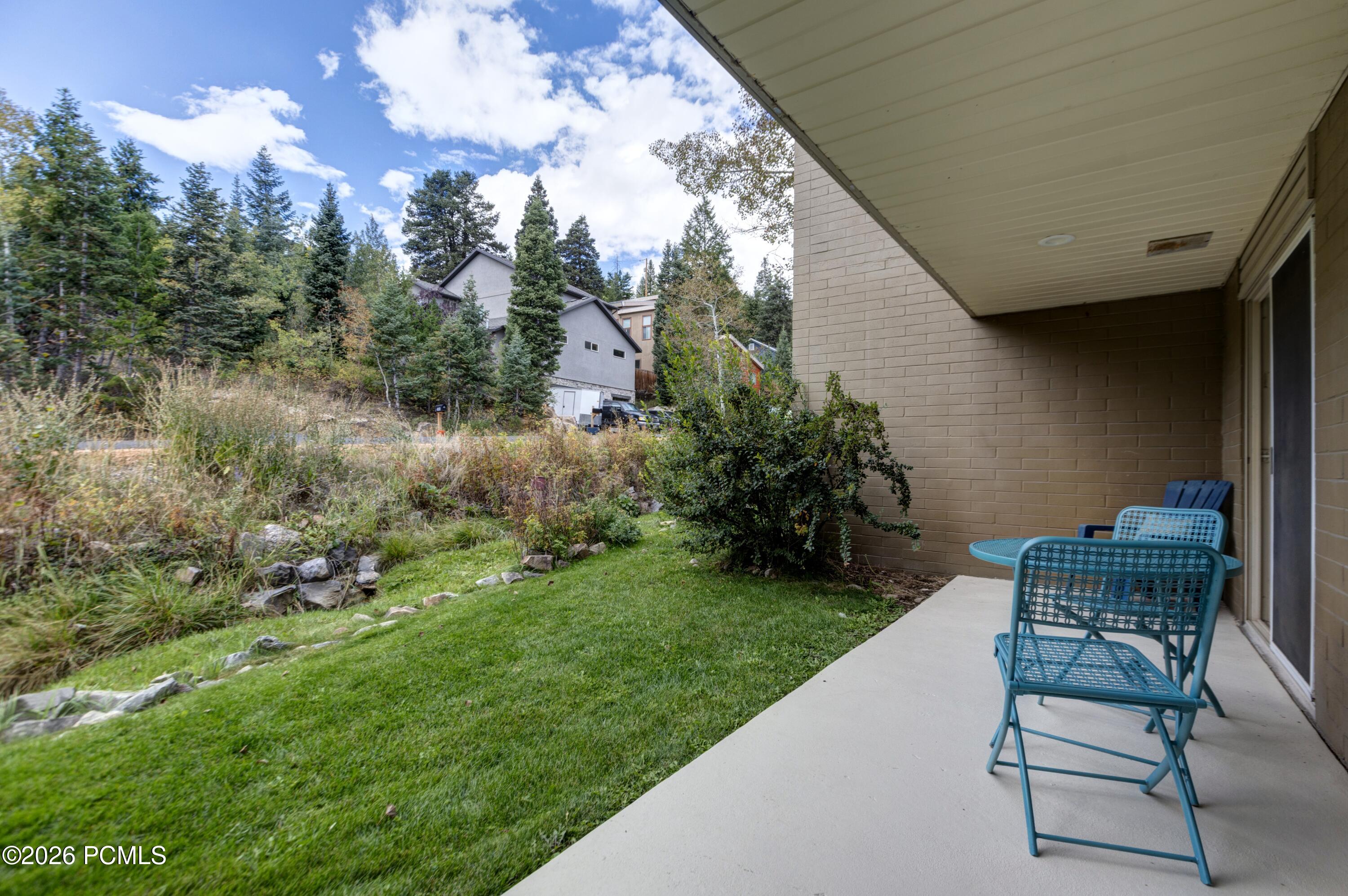 435 Aspen Drive 6