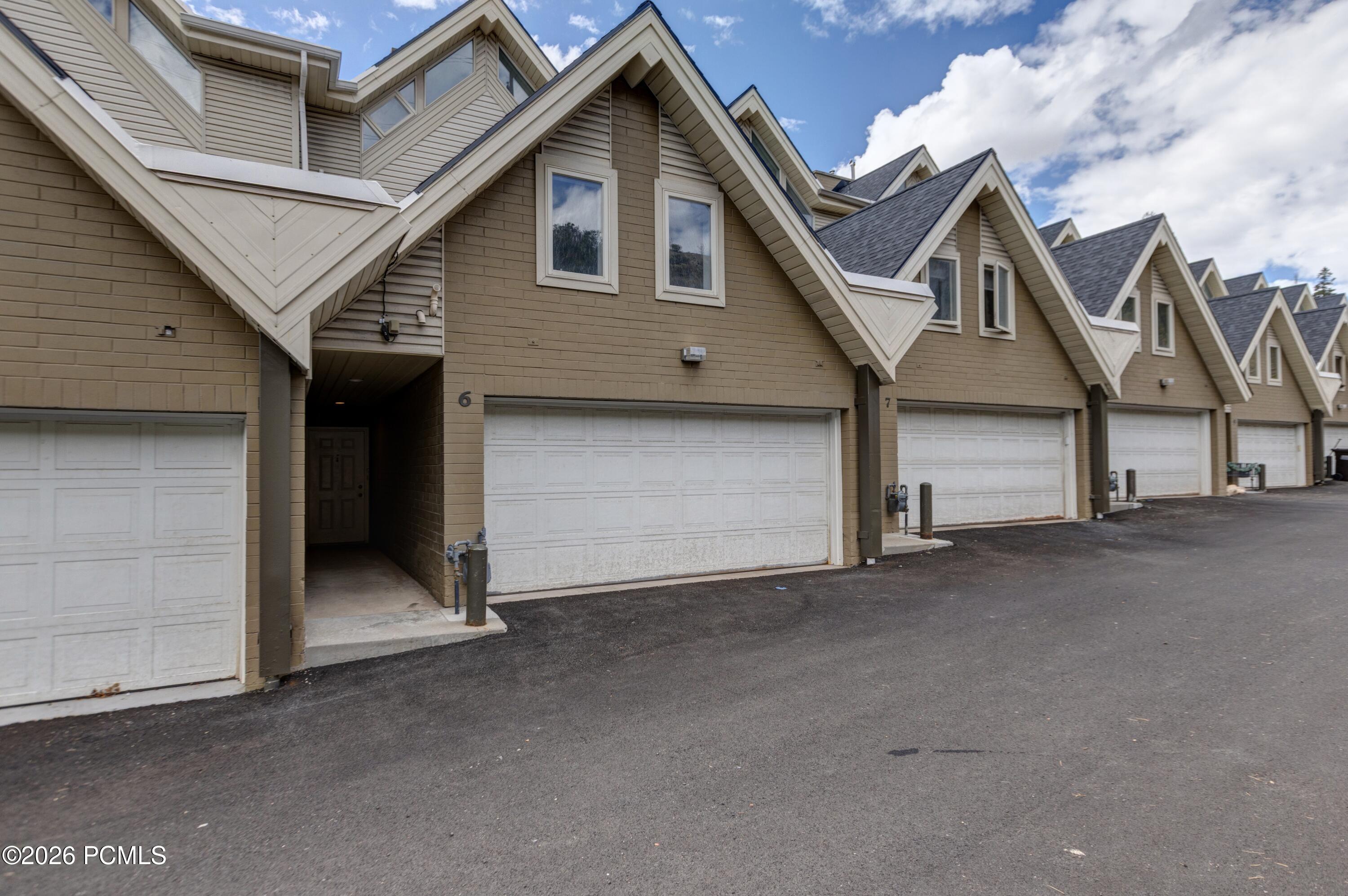 435 Aspen Drive 6