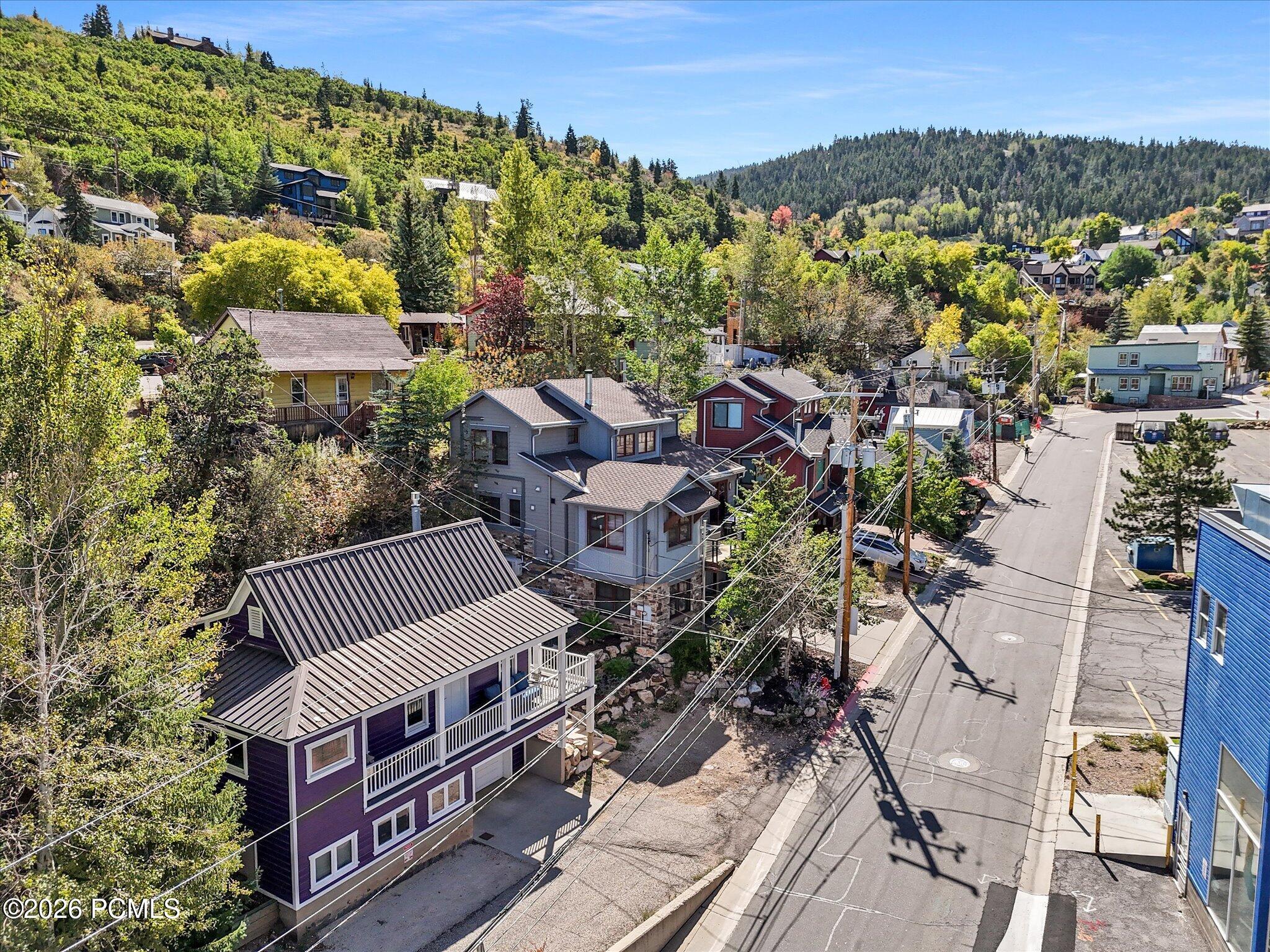 250 Grant Avenue
