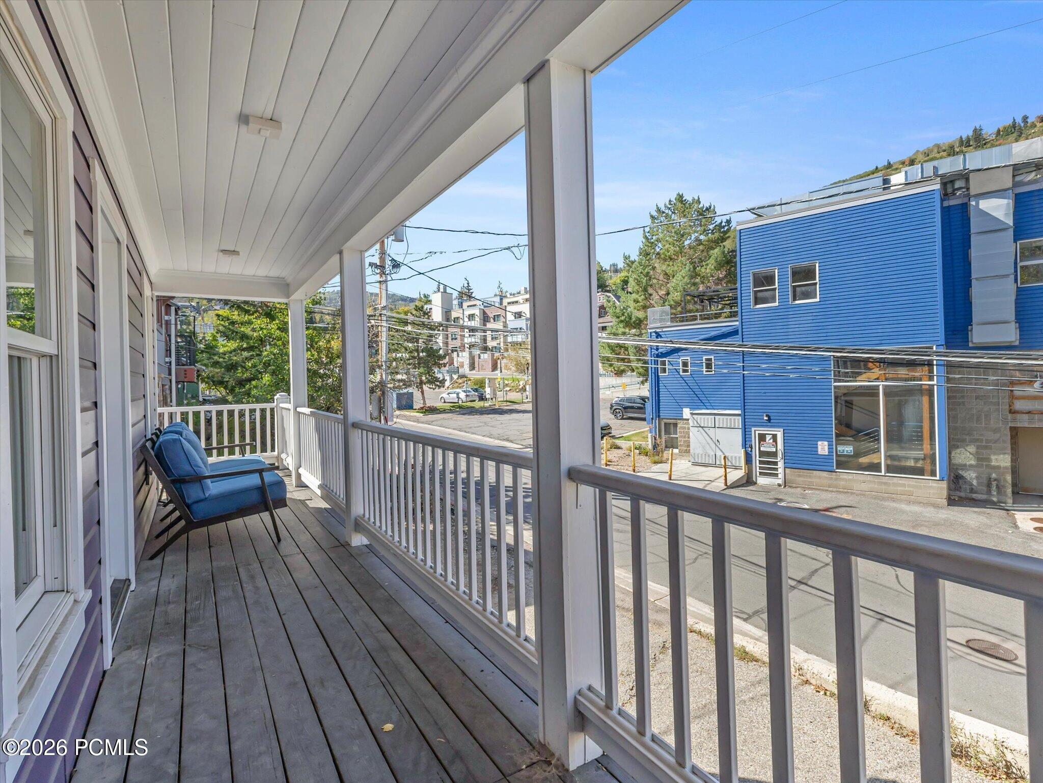 250 Grant Avenue