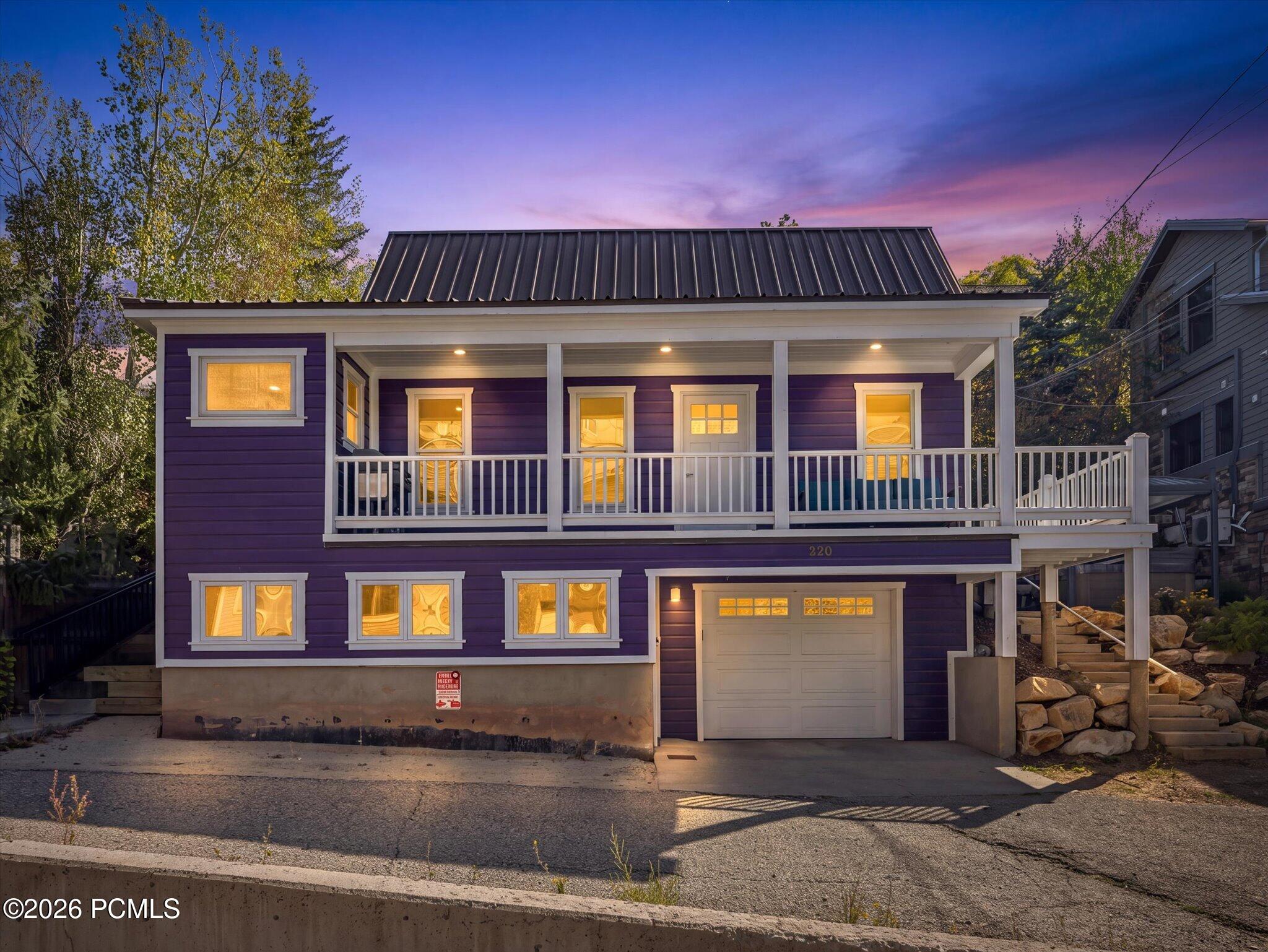 250 Grant Avenue