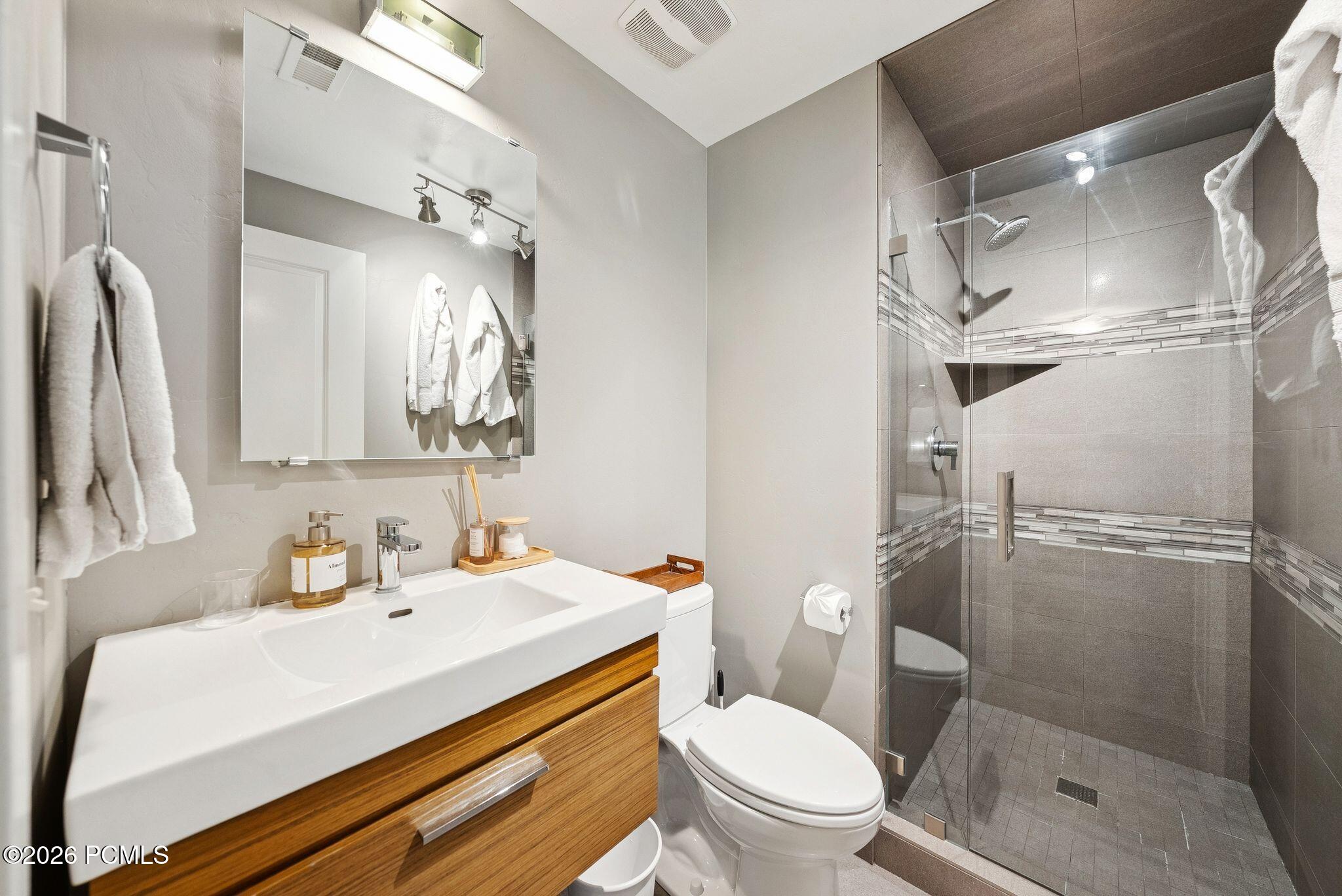 5581 Oslo Lane A