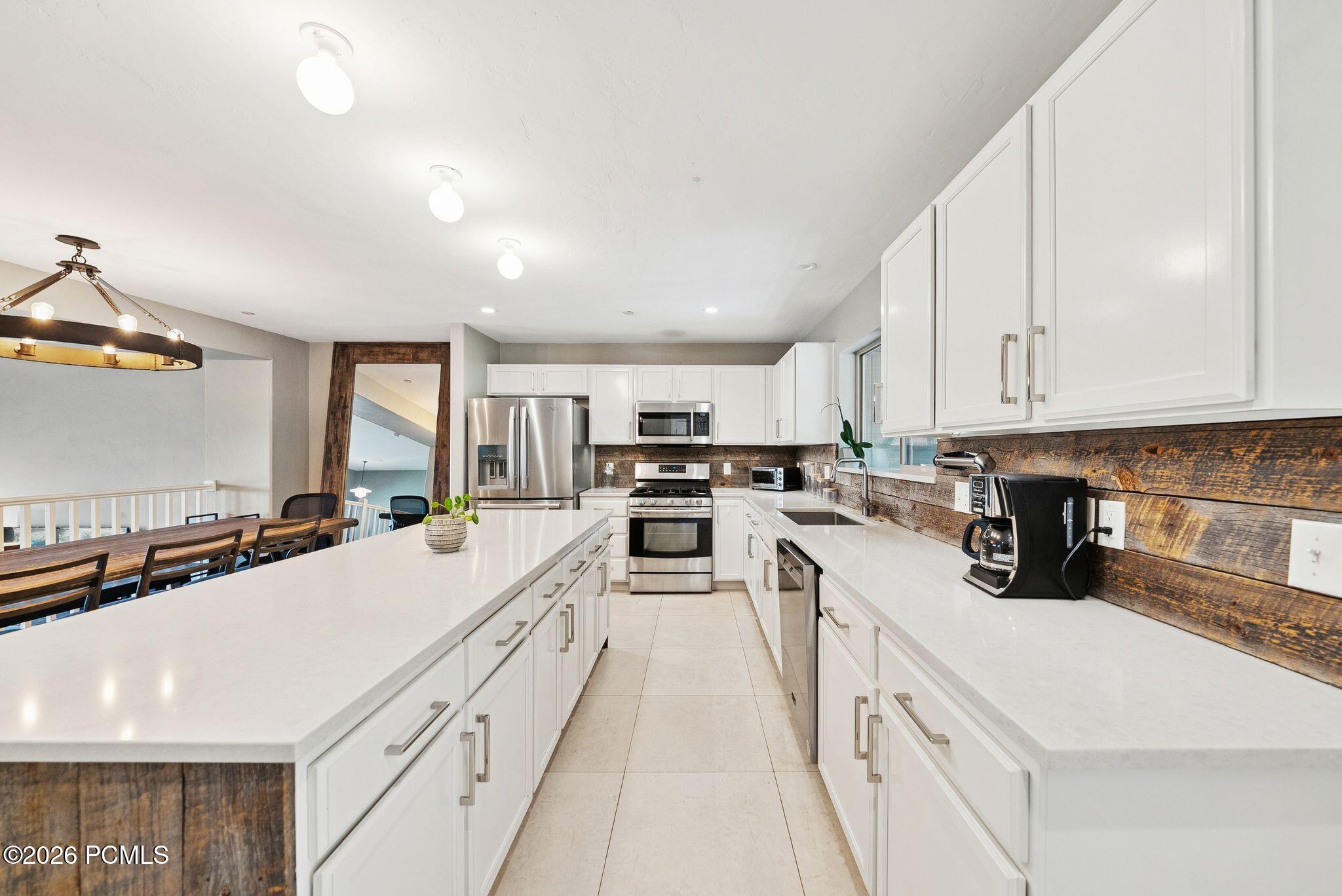 5581 Oslo Lane A