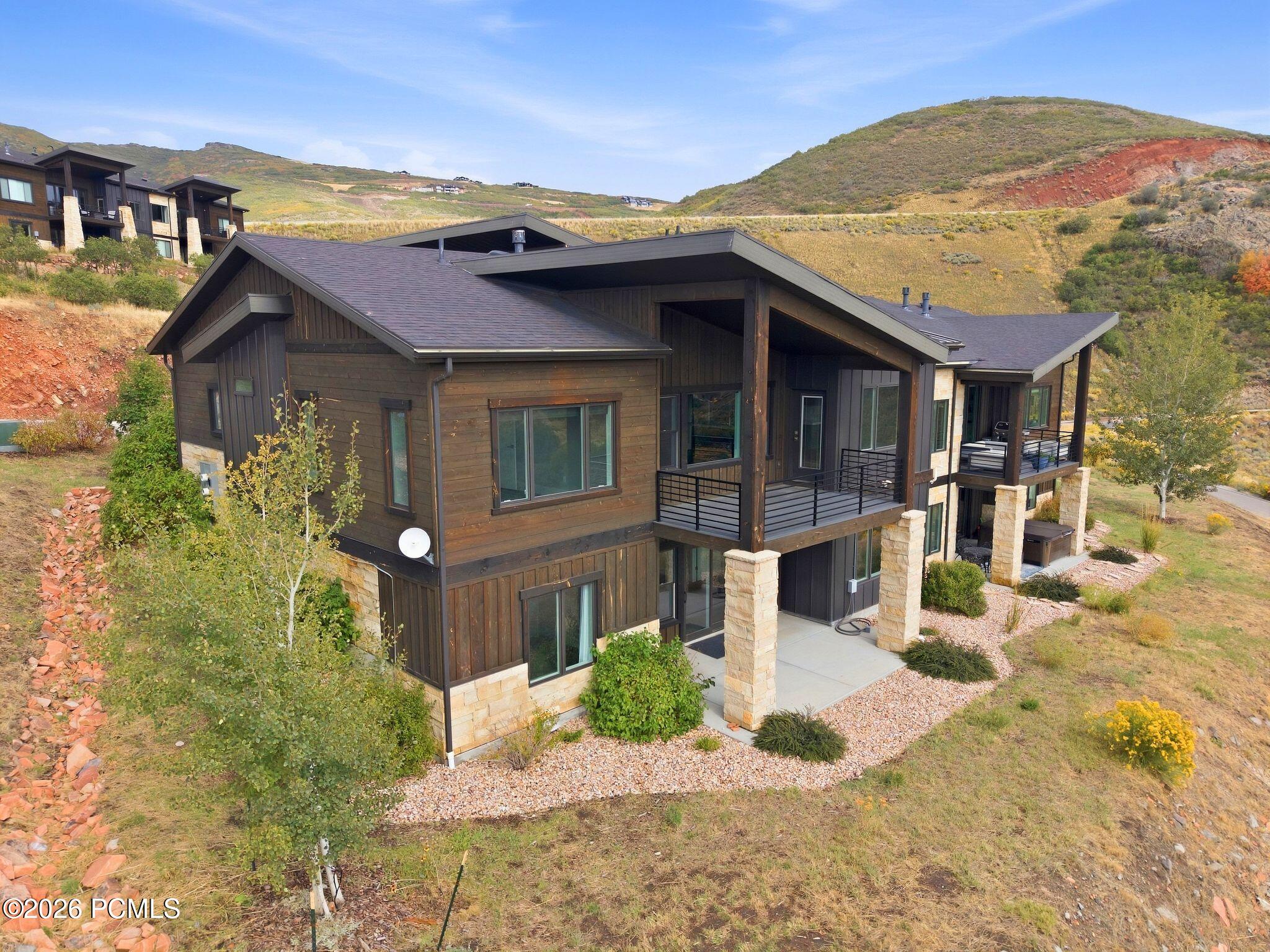 11091 N Shoreline Drive