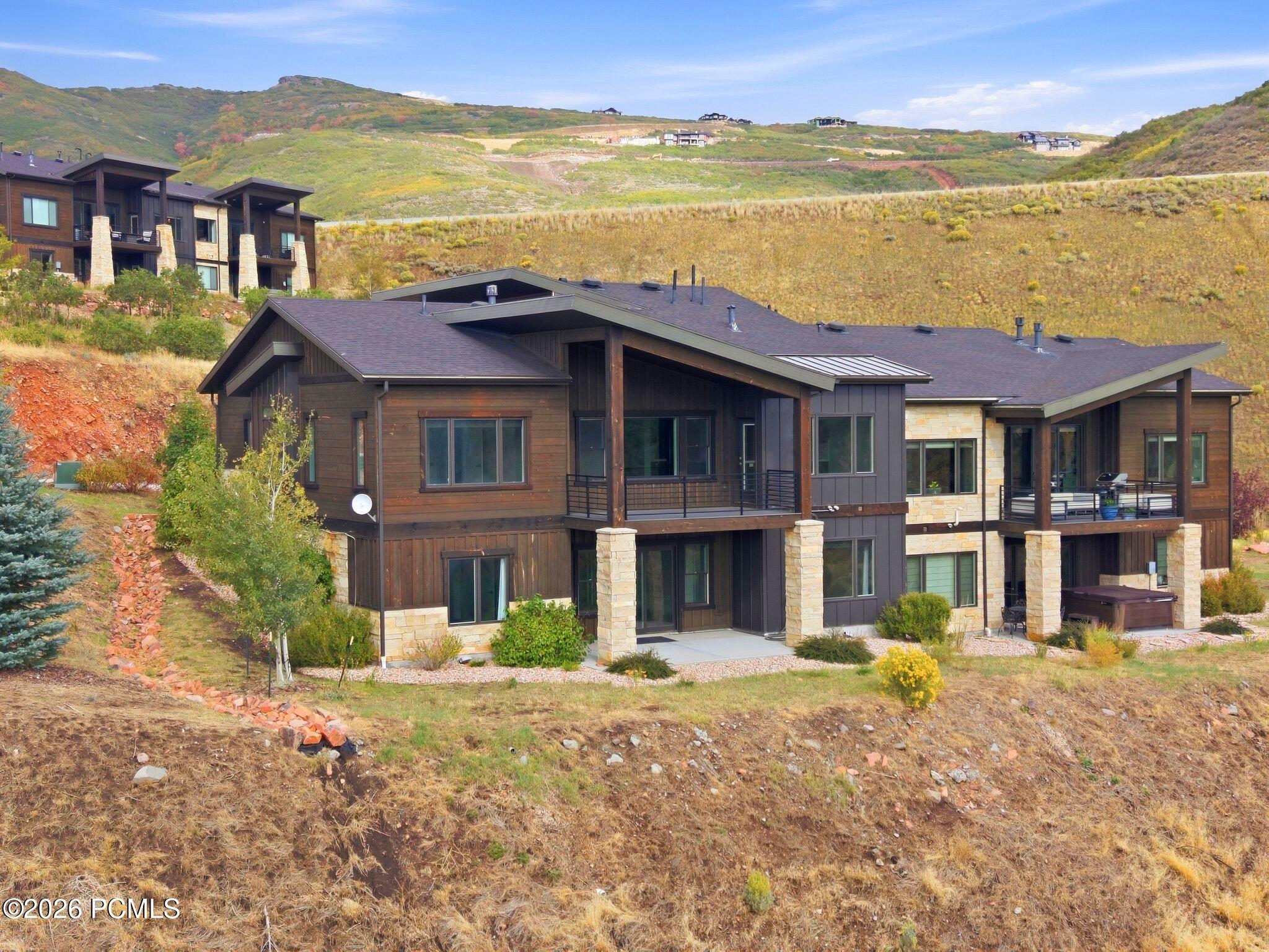 11091 N Shoreline Drive