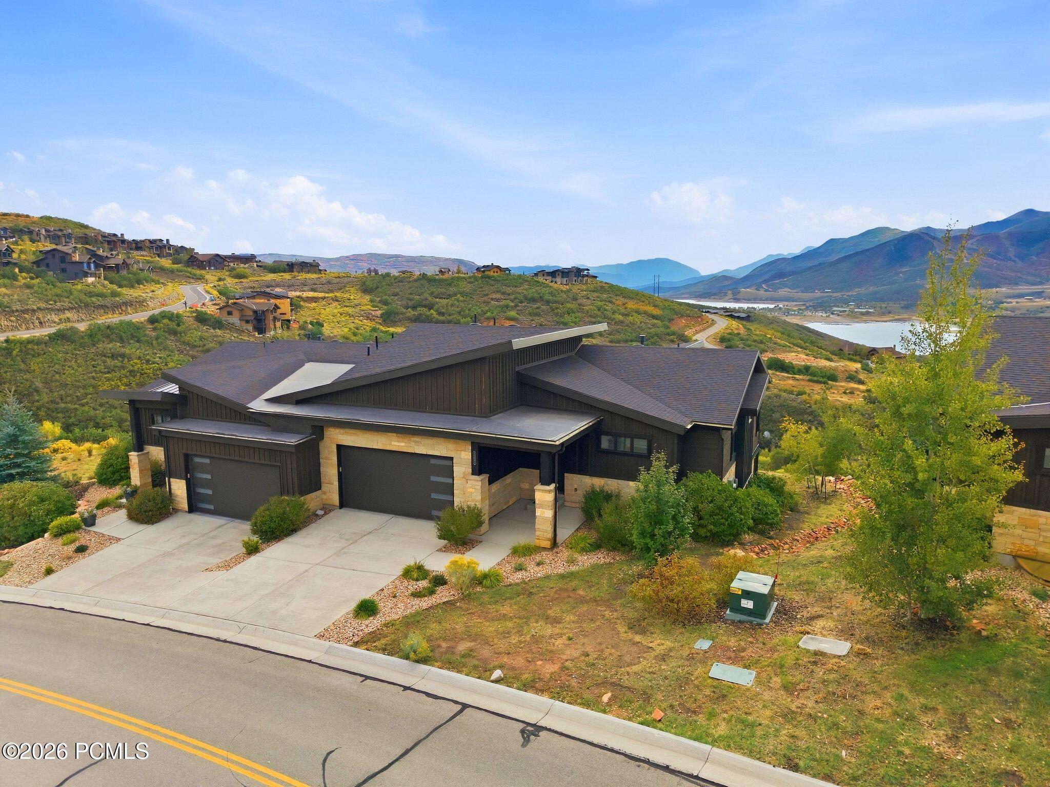 11091 N Shoreline Drive