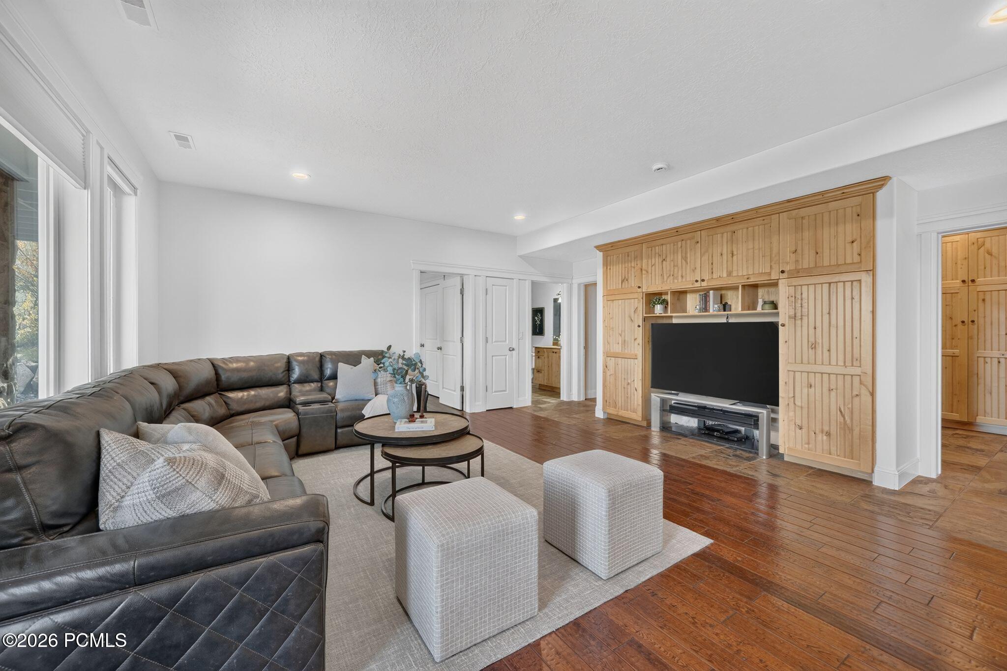8931 Northcove Drive