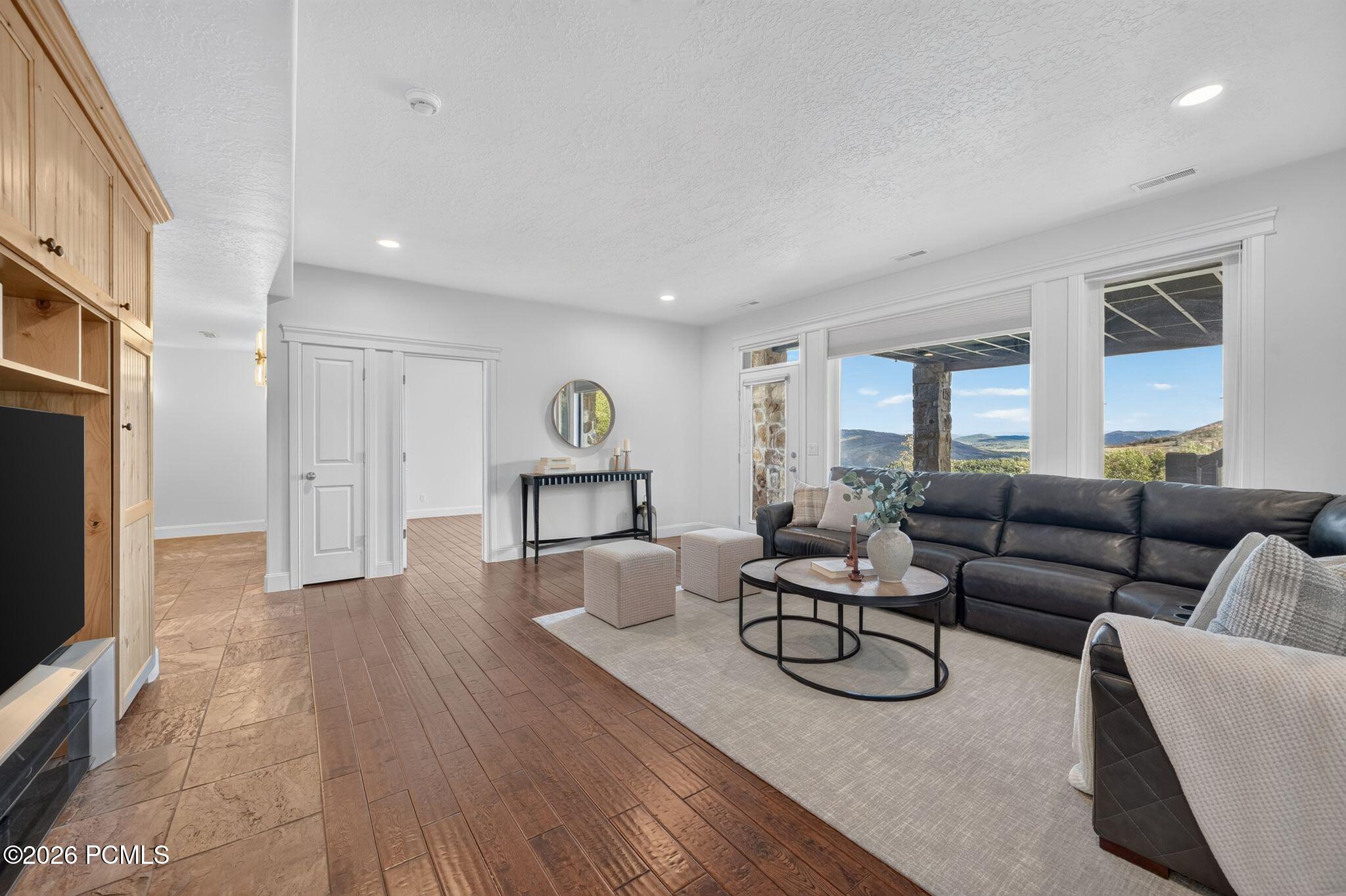 8931 Northcove Drive