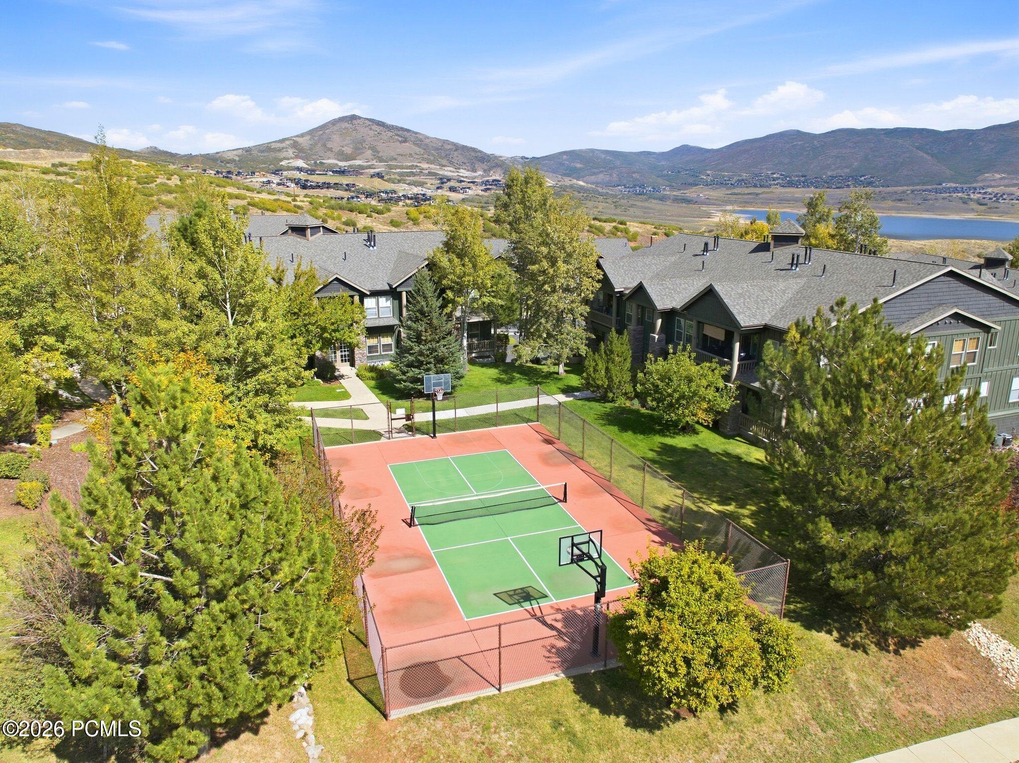 1756 W Fox Bay Drive F103