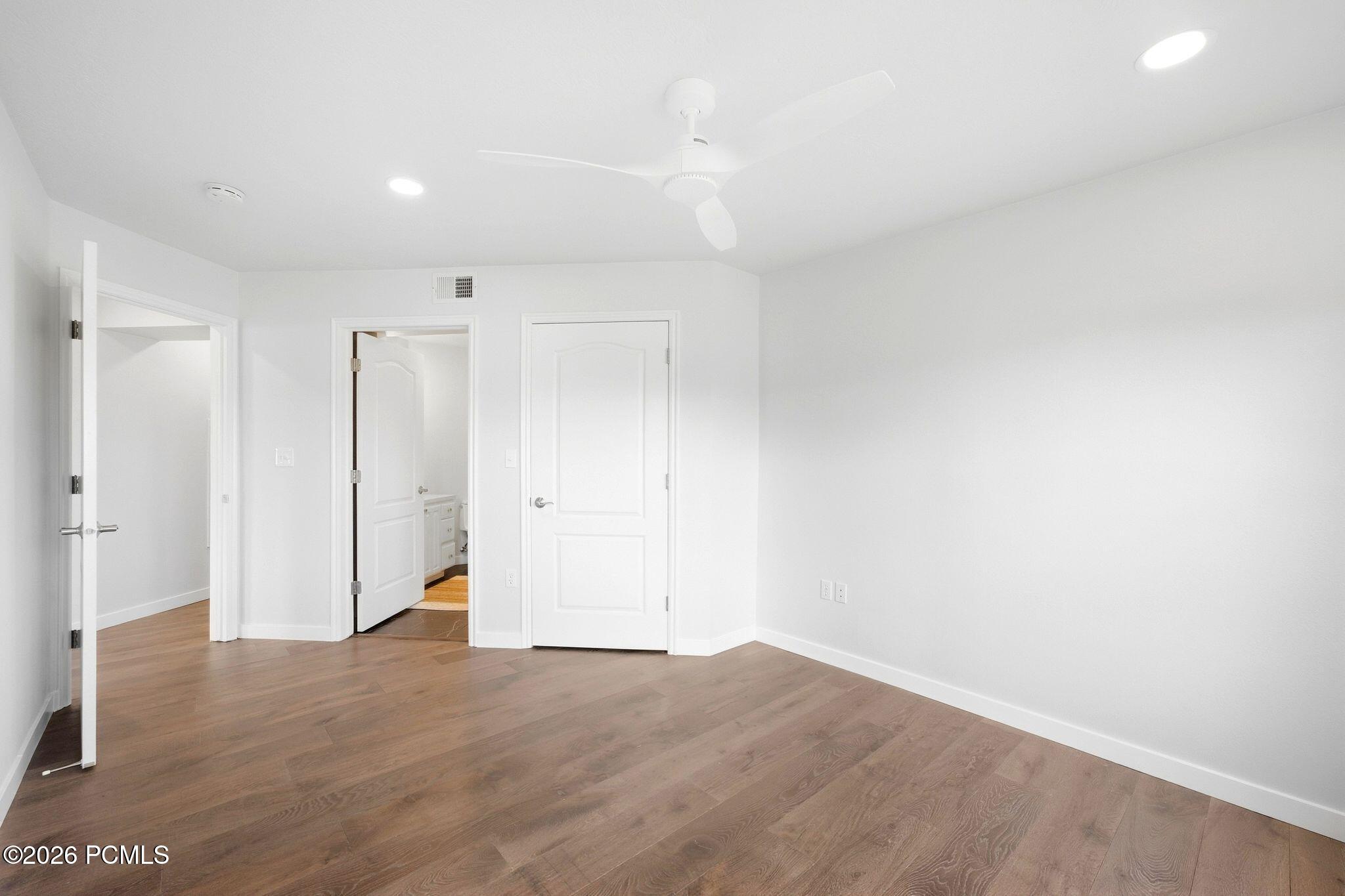 1756 W Fox Bay Drive F103