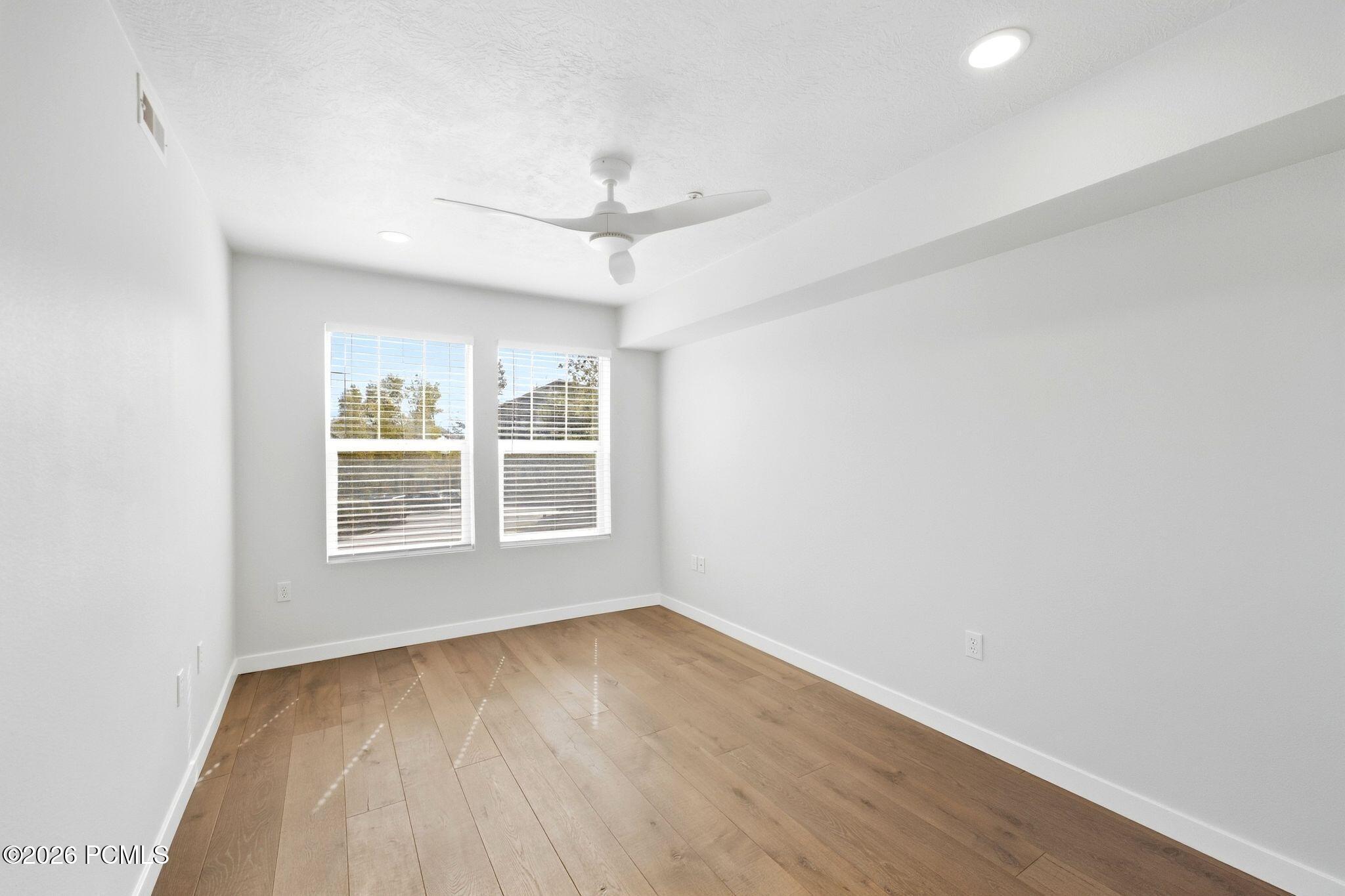 1756 W Fox Bay Drive F103