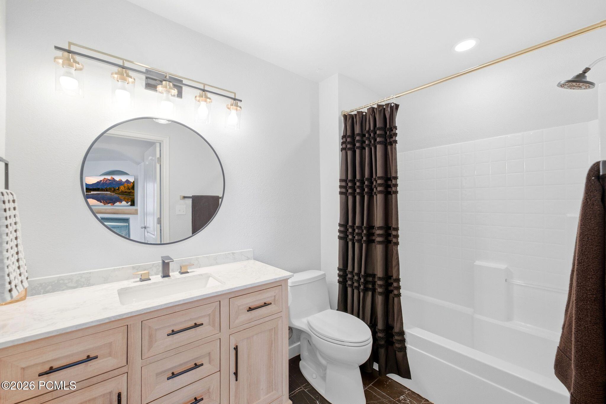 1756 W Fox Bay Drive F103