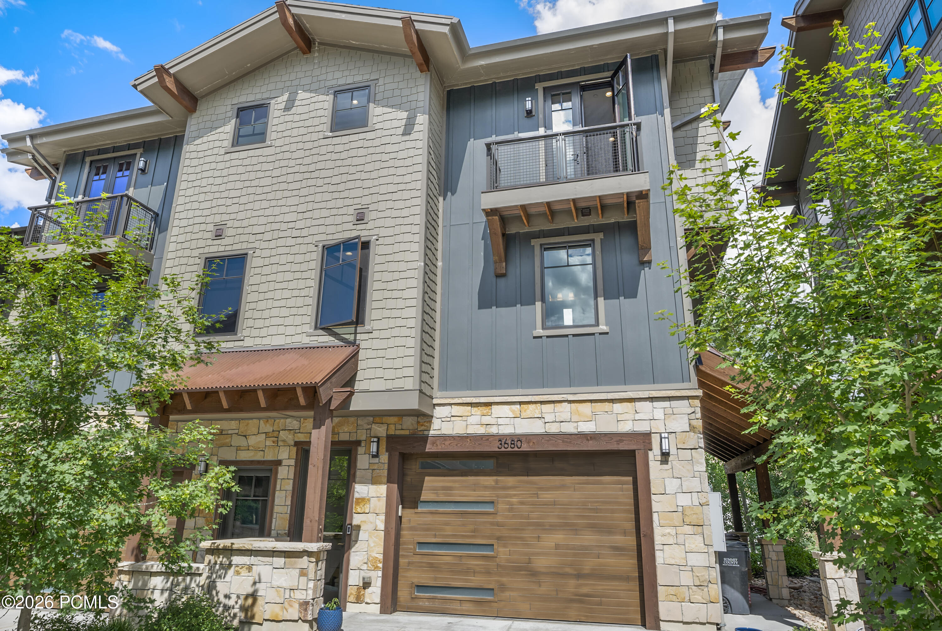 3680 Blackstone Drive