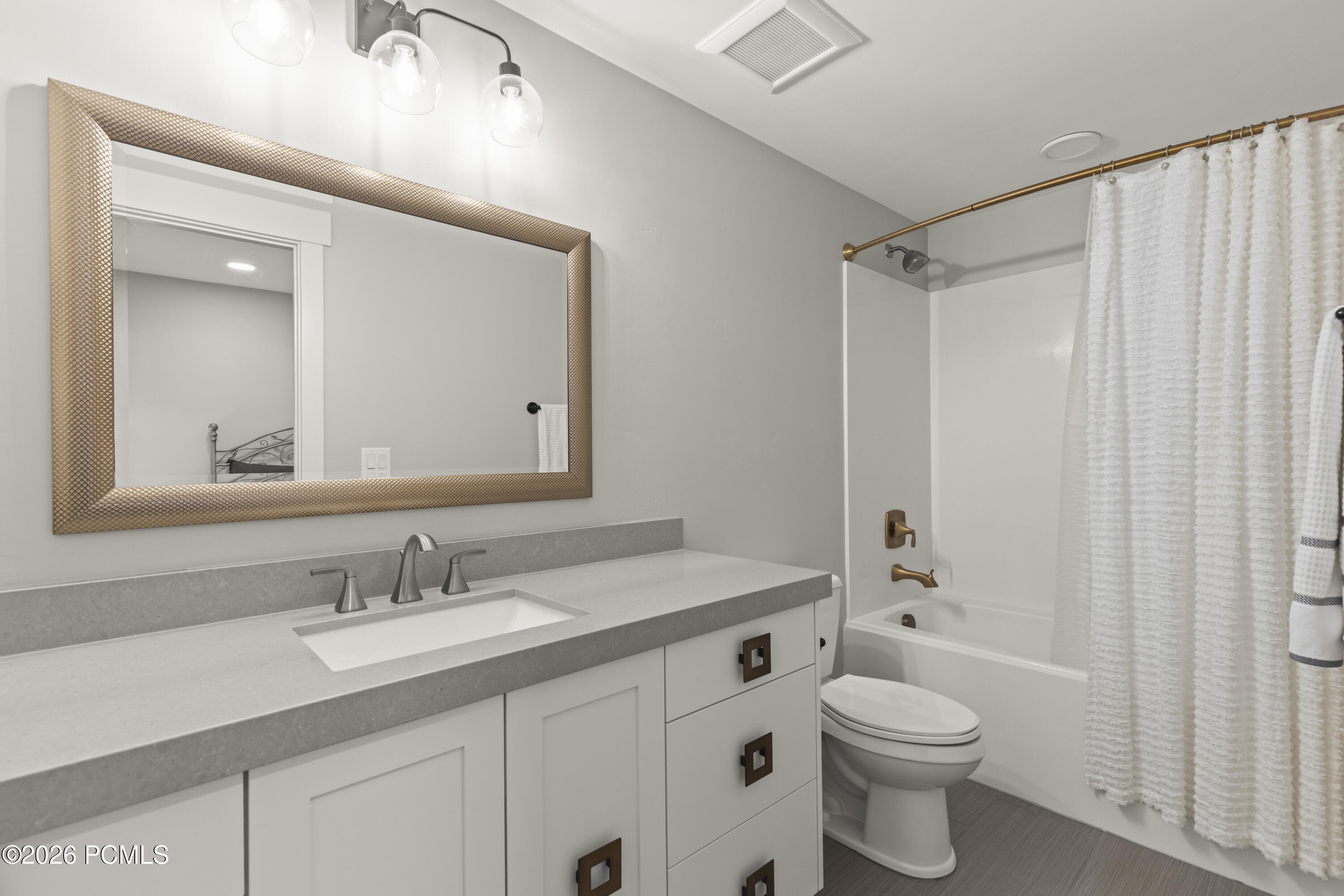 11529 N Groves Edge Drive