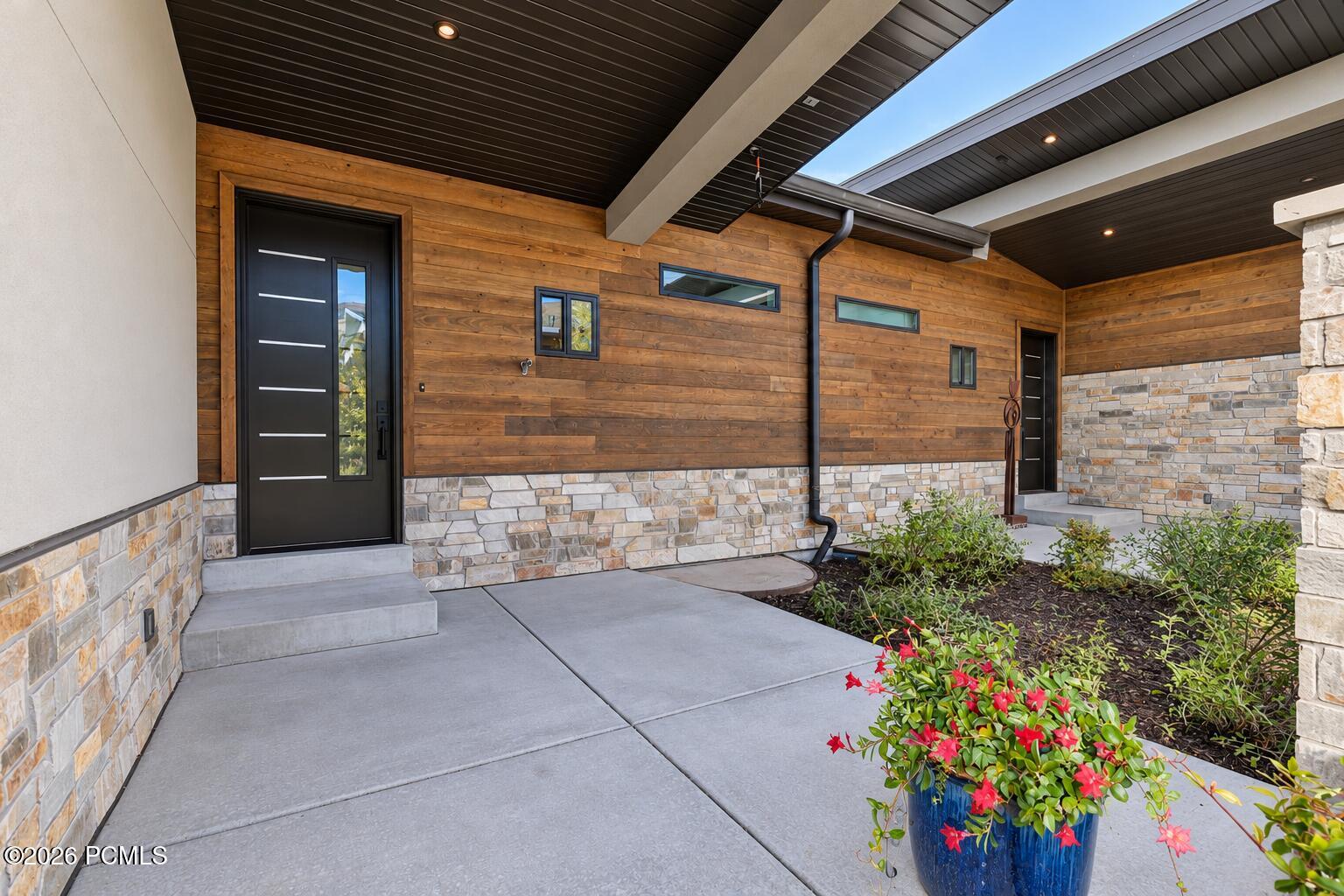11529 N Groves Edge Drive