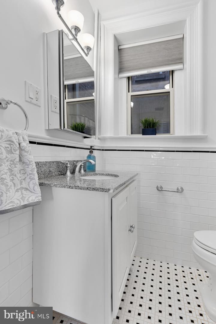 2022 COLUMBIA ROAD NW Unit: 406