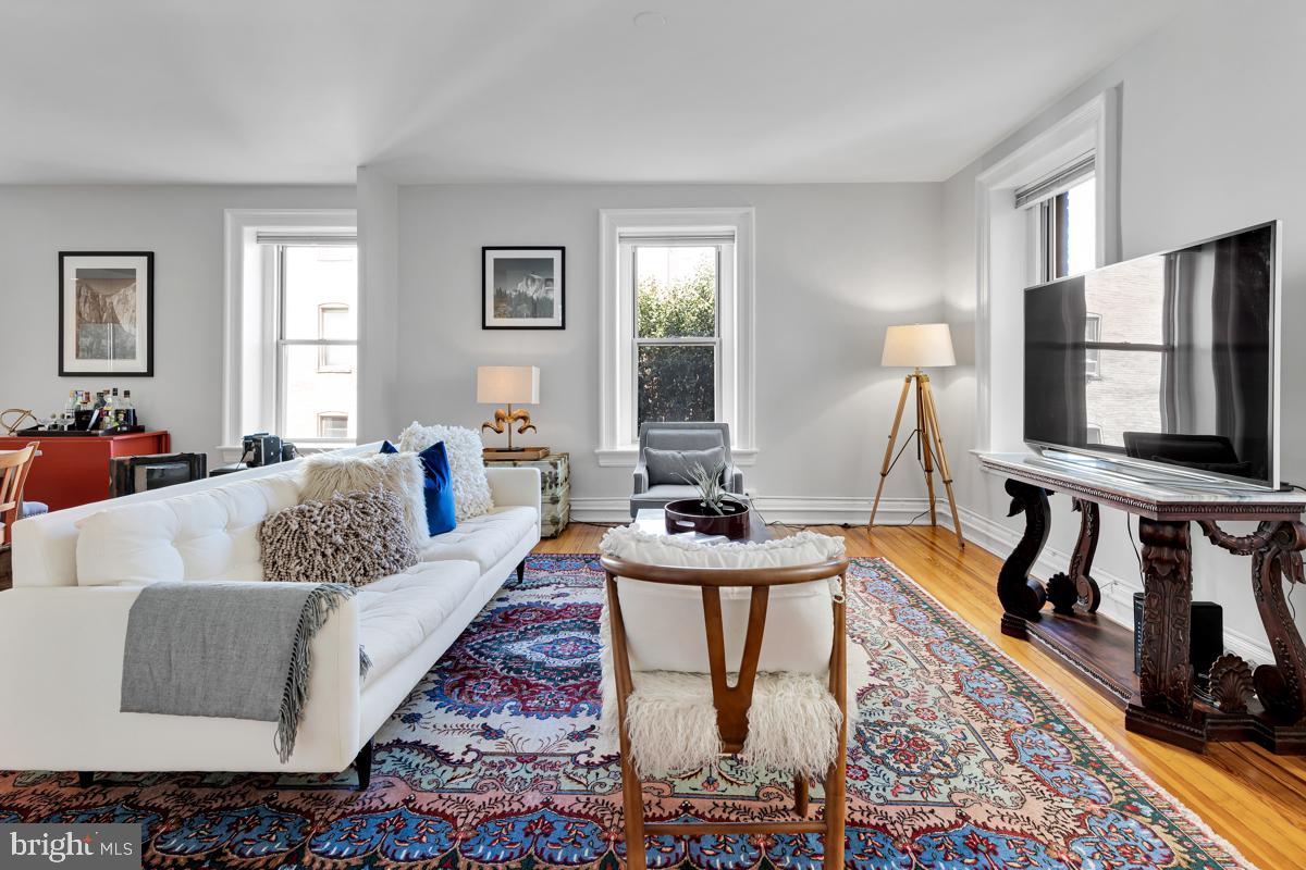 2022 COLUMBIA ROAD NW Unit: 406