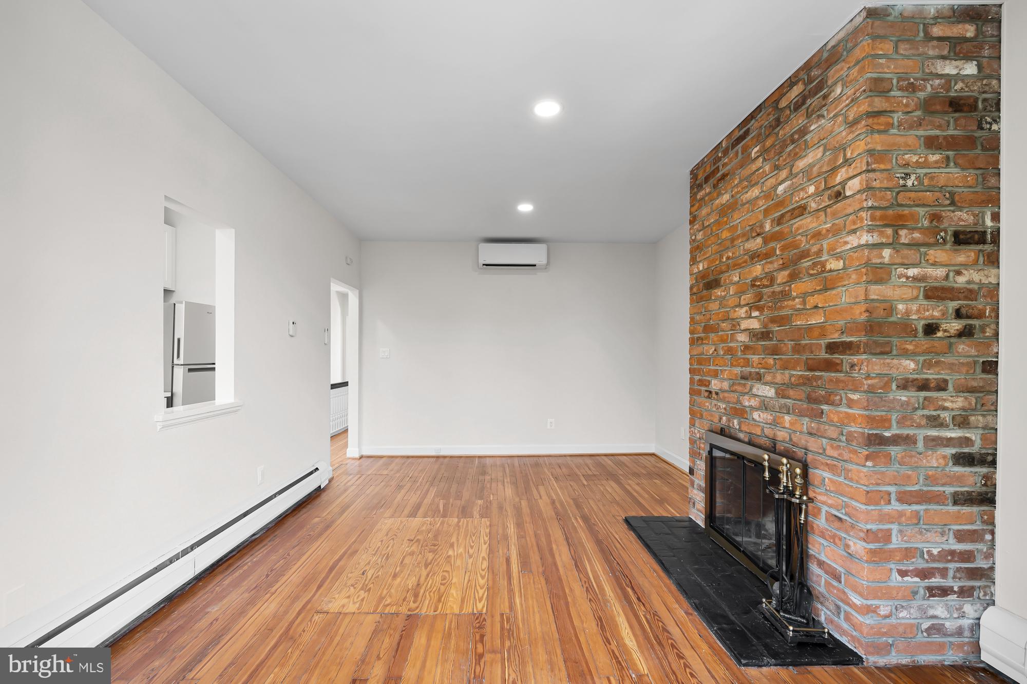 1105 East Capitol STREET SE Unit: 4