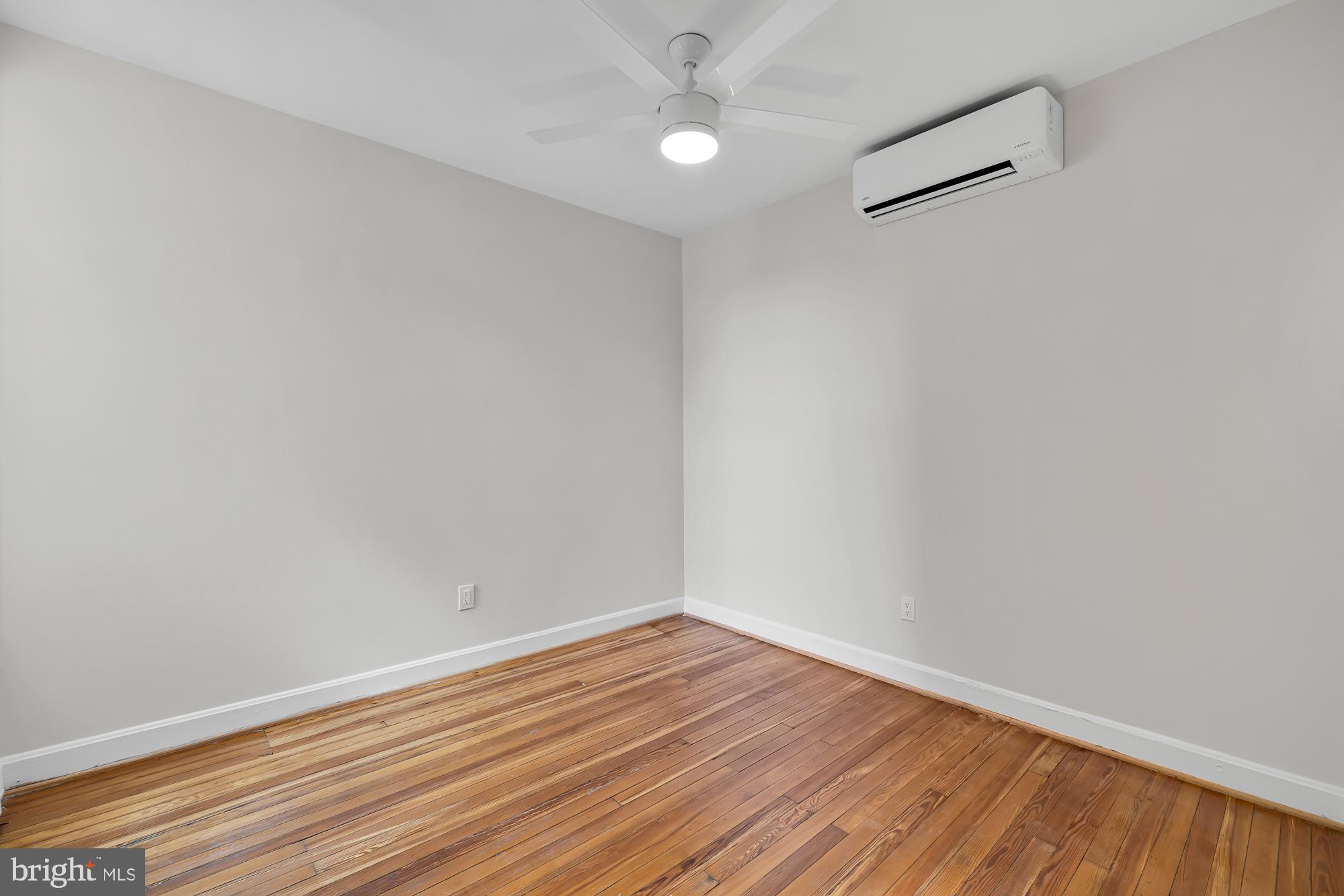 1105 East Capitol STREET SE Unit: 4
