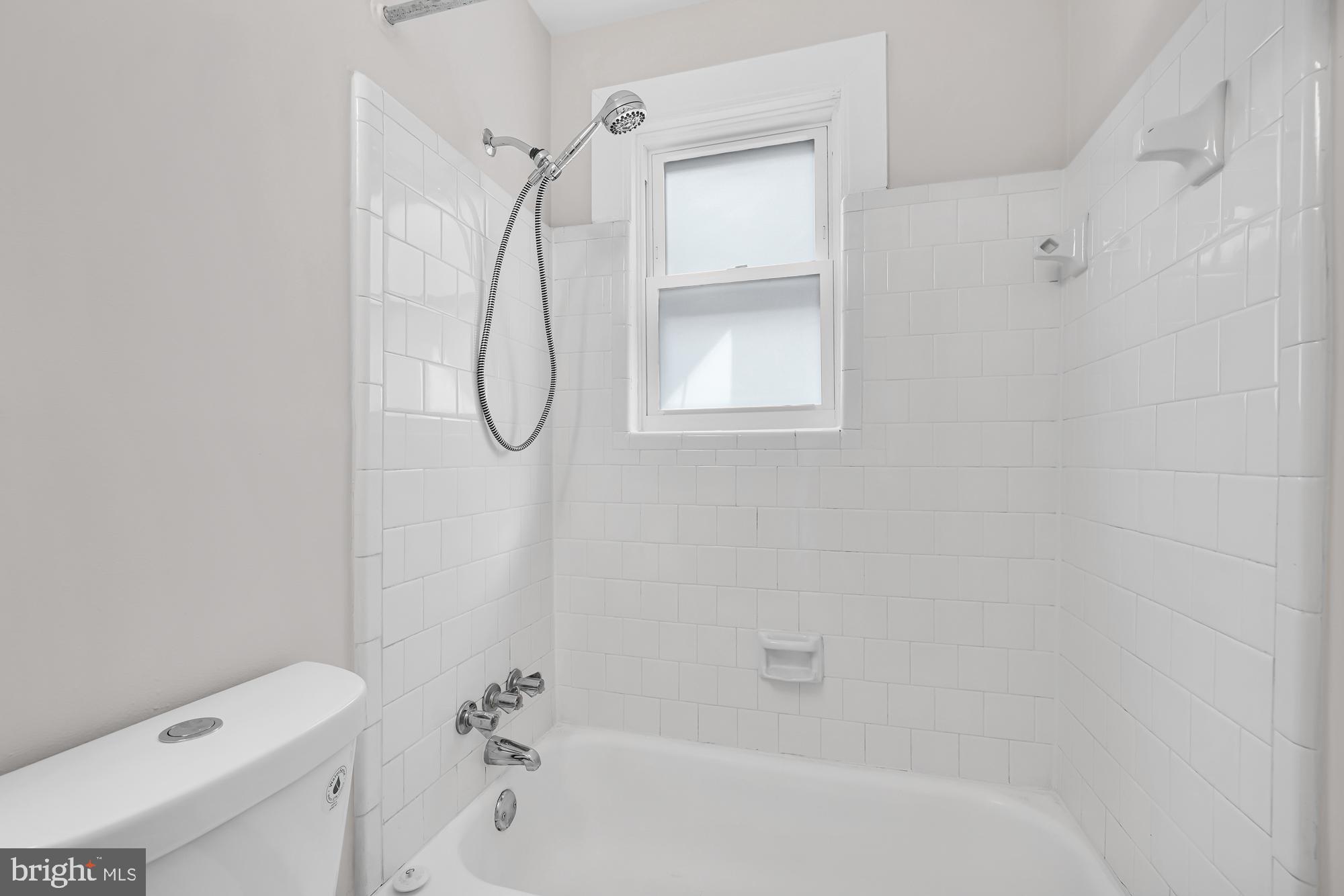 1105 East Capitol STREET SE Unit: 4