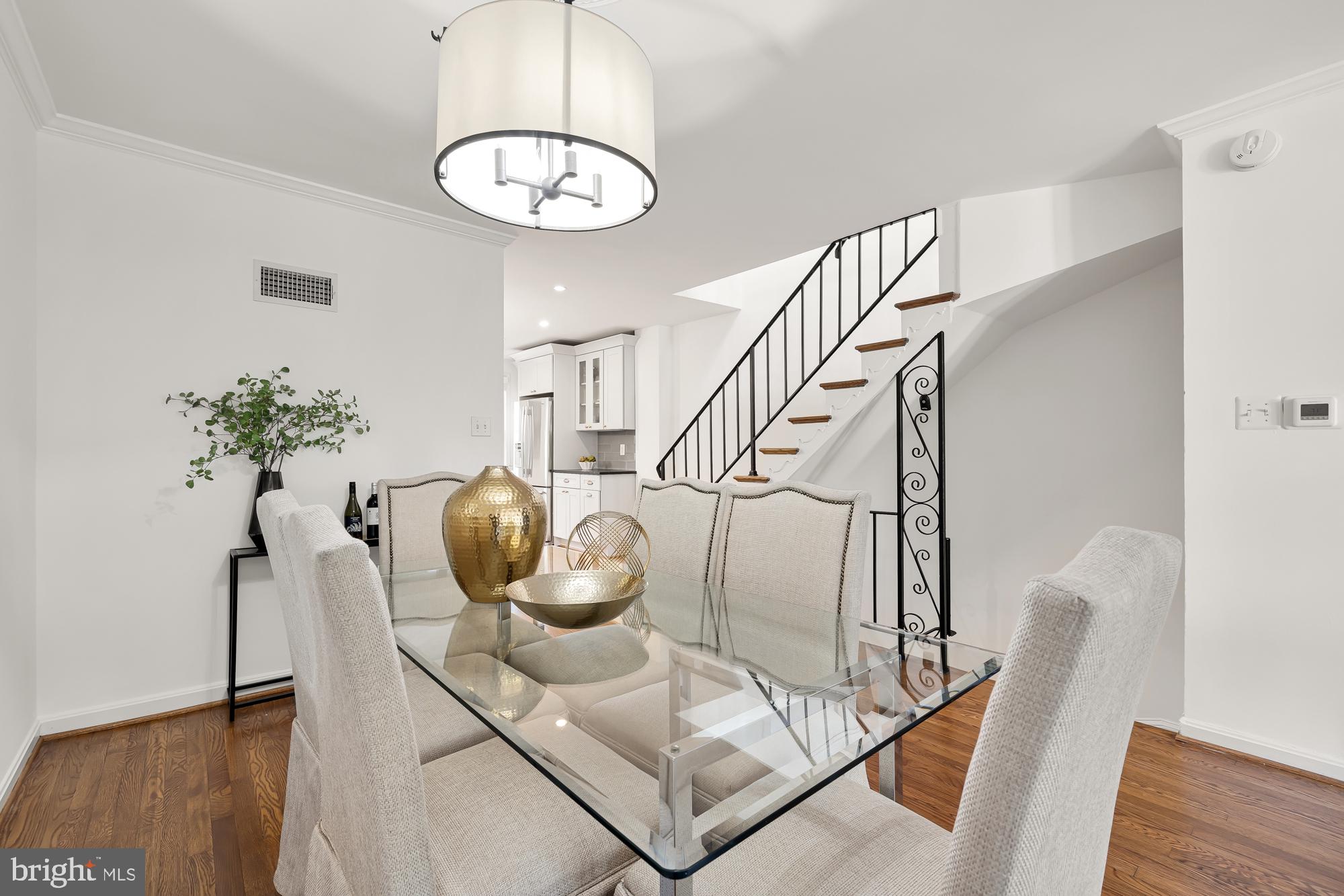 416 6th STREET NE
