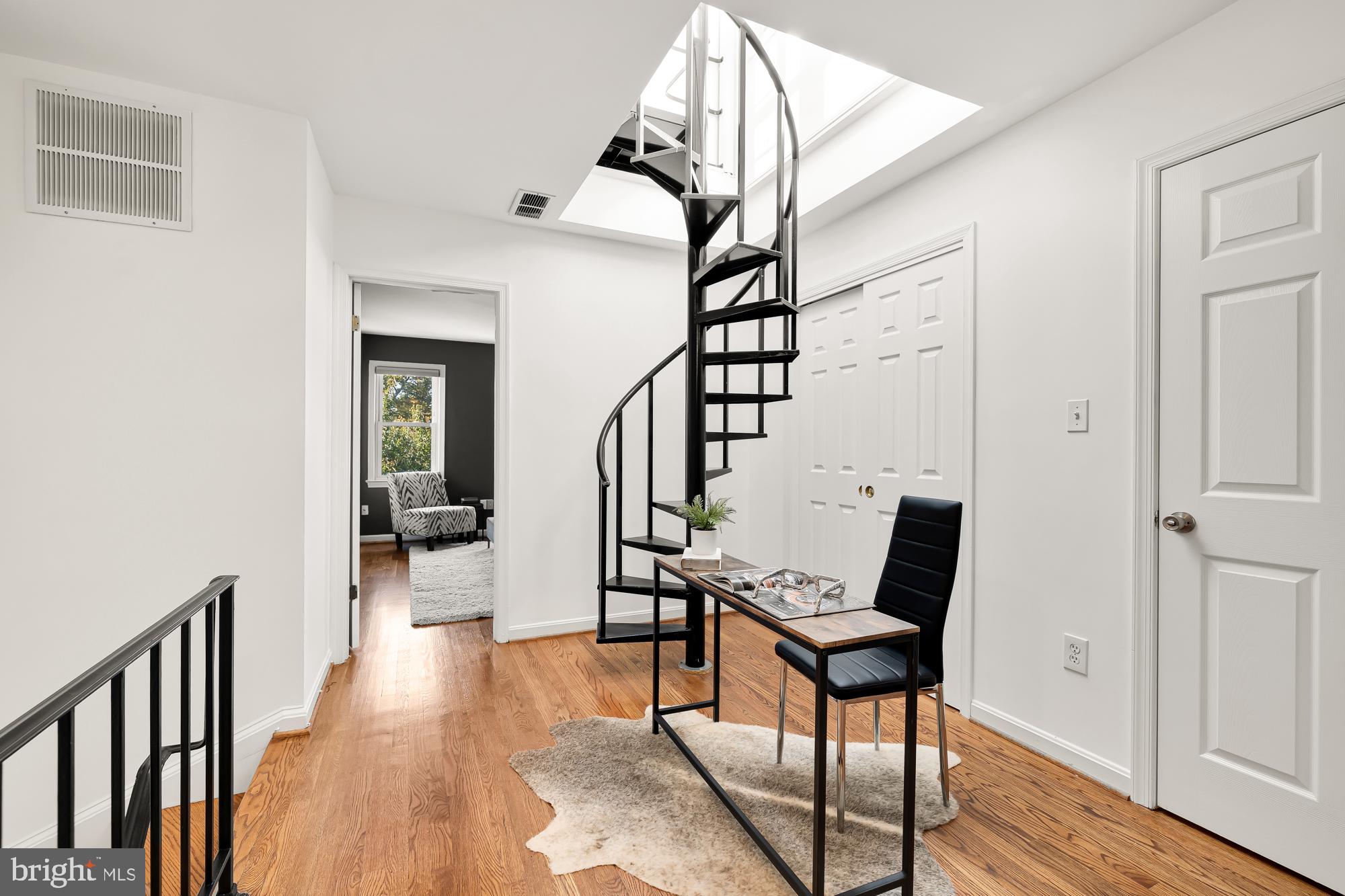 416 6th STREET NE