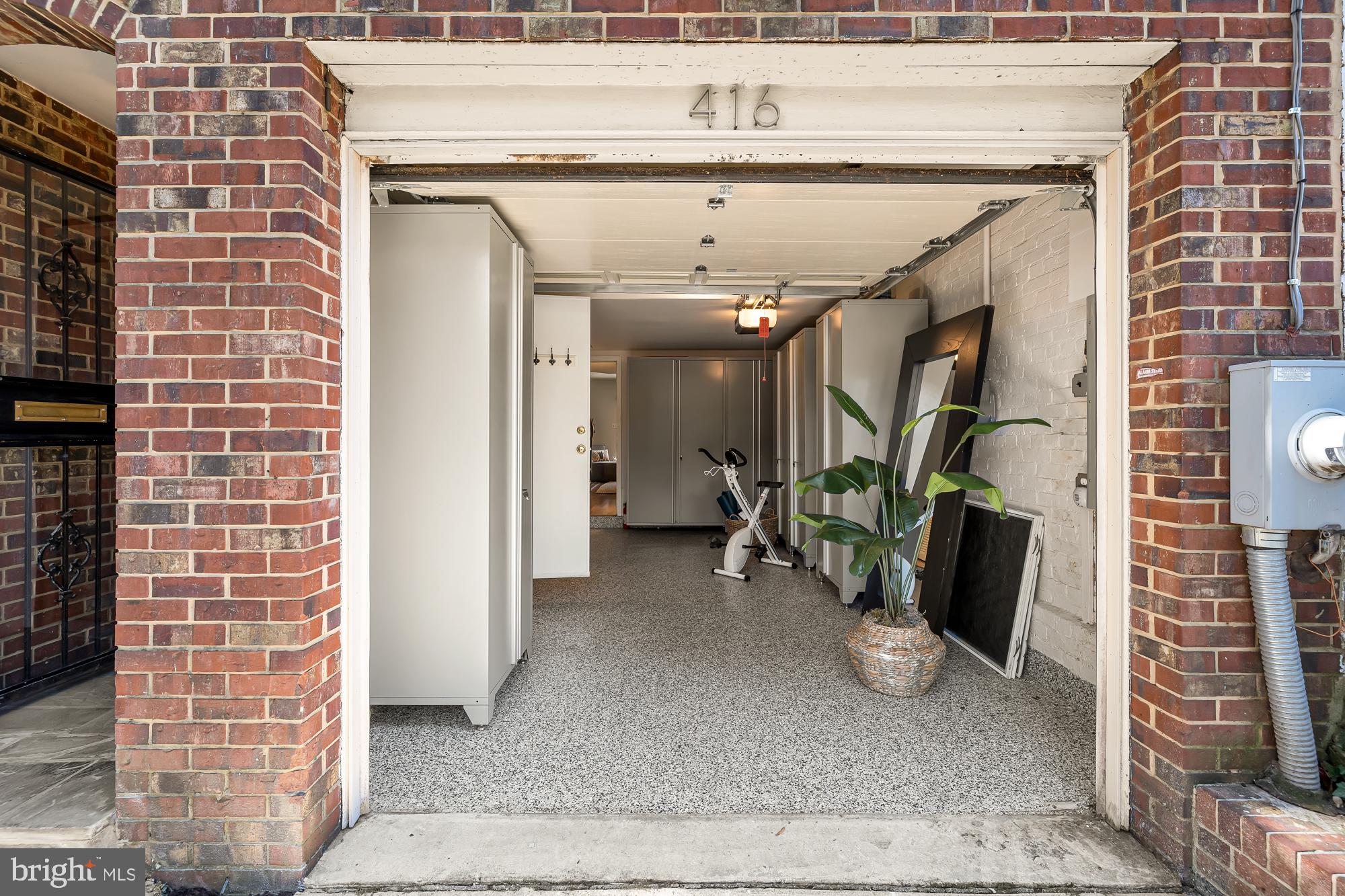 416 6th STREET NE