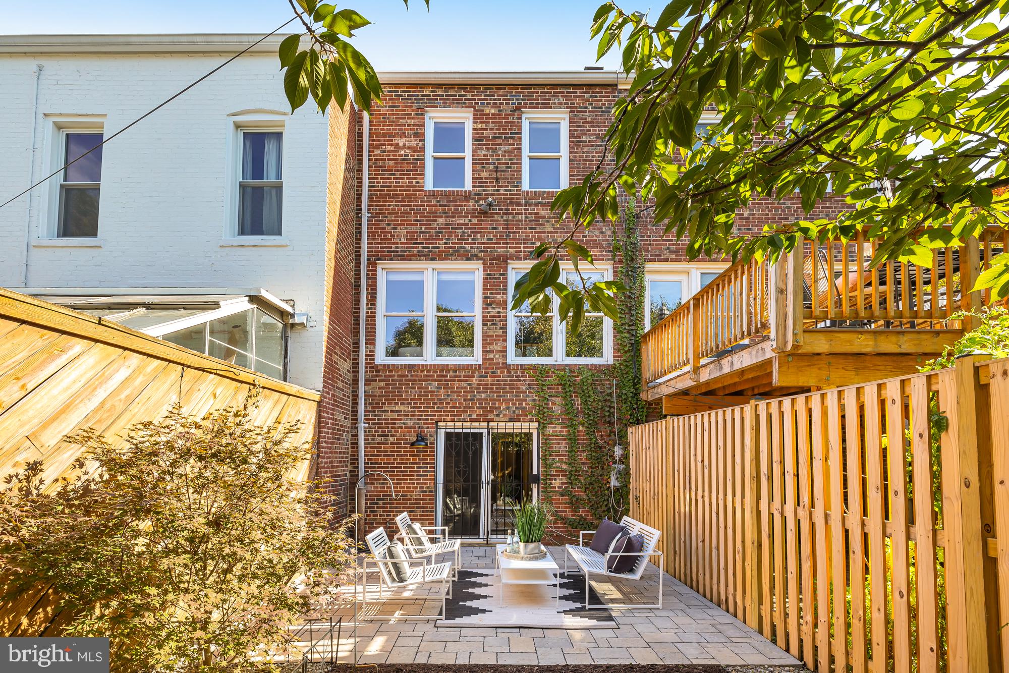 416 6th STREET NE