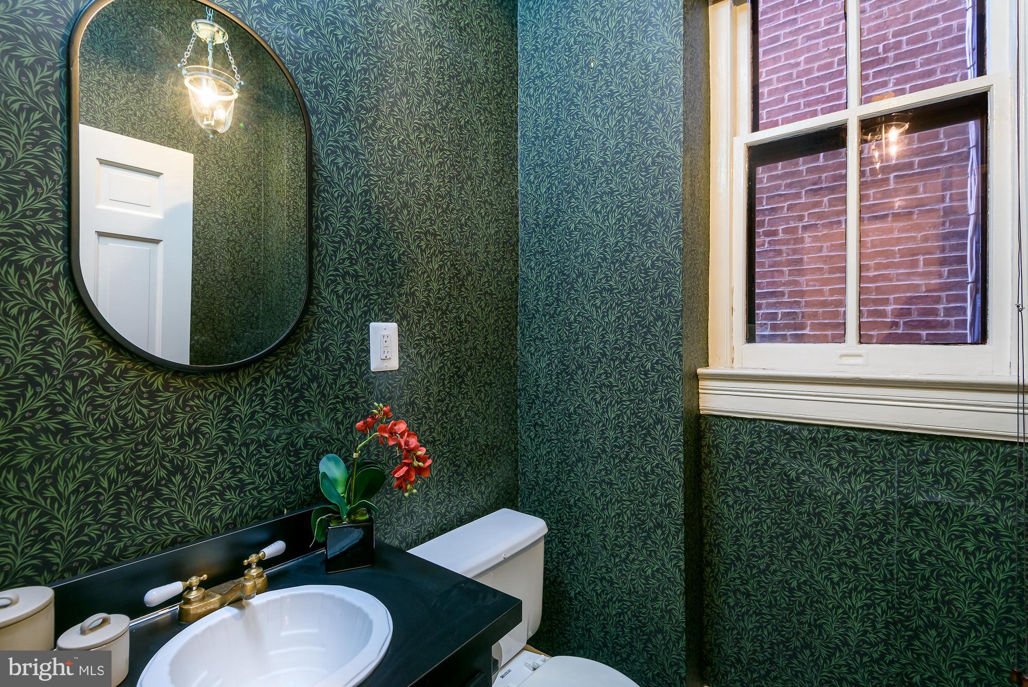 1014 Massachusetts AVENUE NE