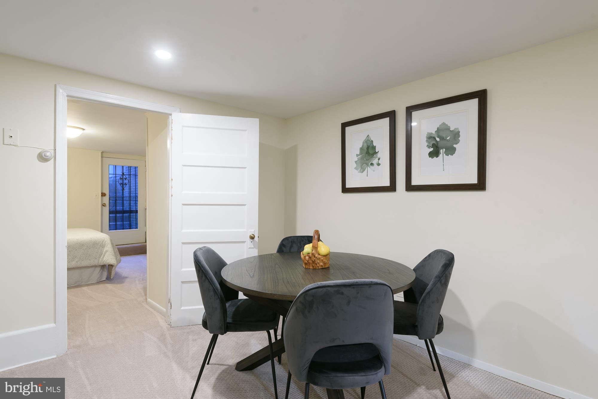 1014 Massachusetts AVENUE NE