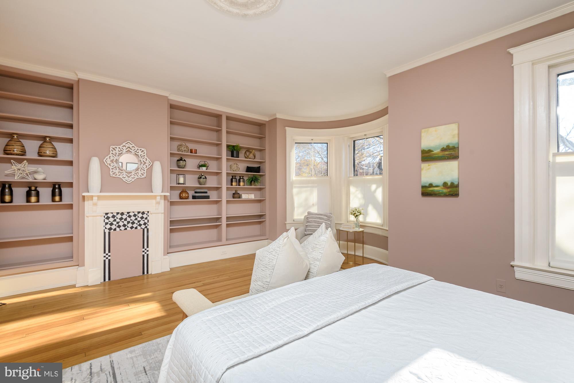 1014 Massachusetts AVENUE NE