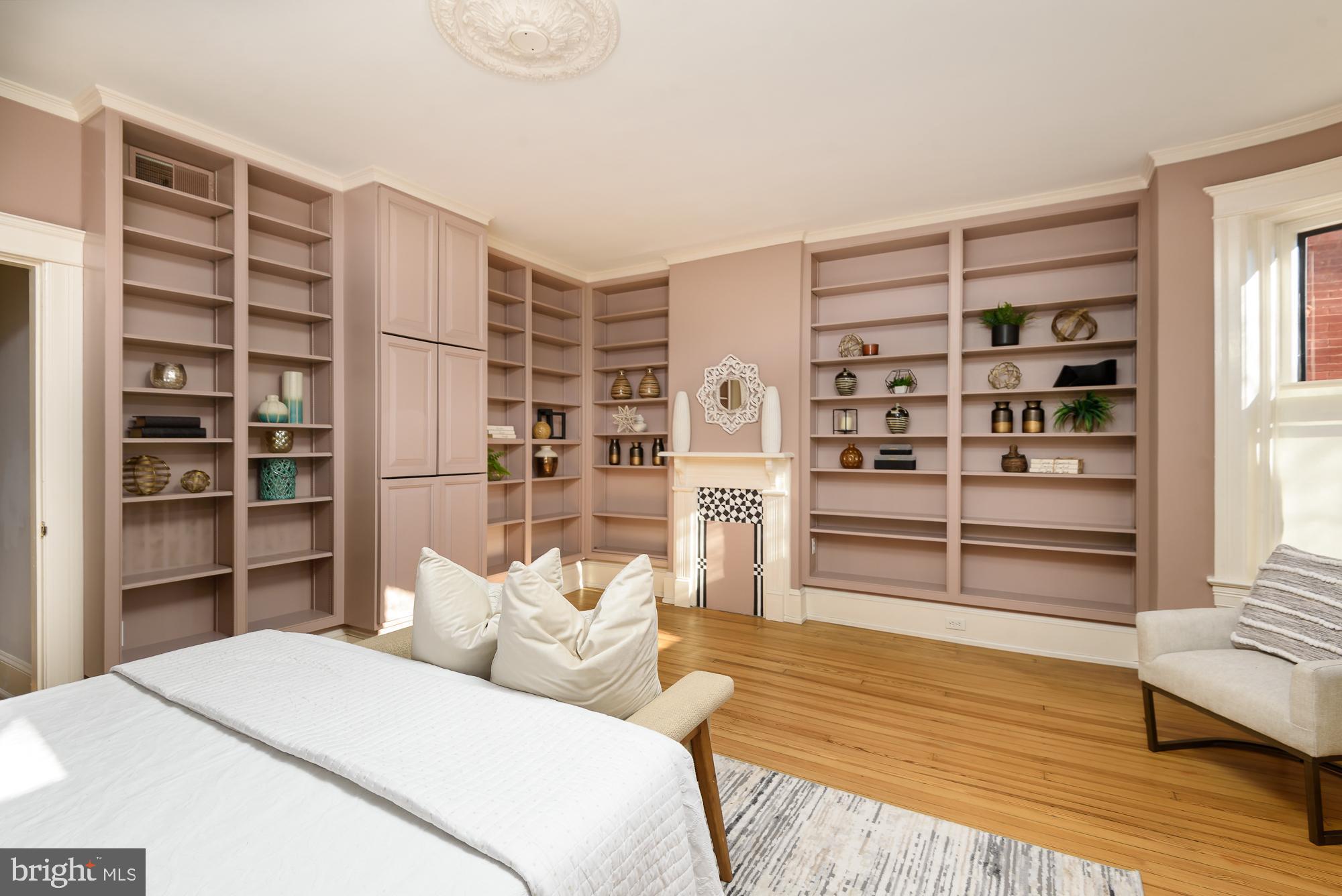 1014 Massachusetts AVENUE NE