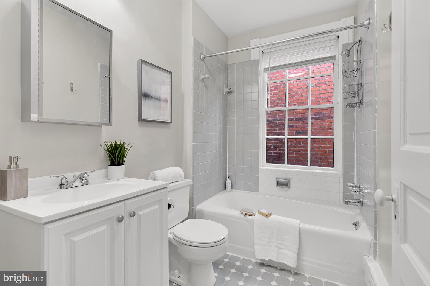 124 6th Street NE
