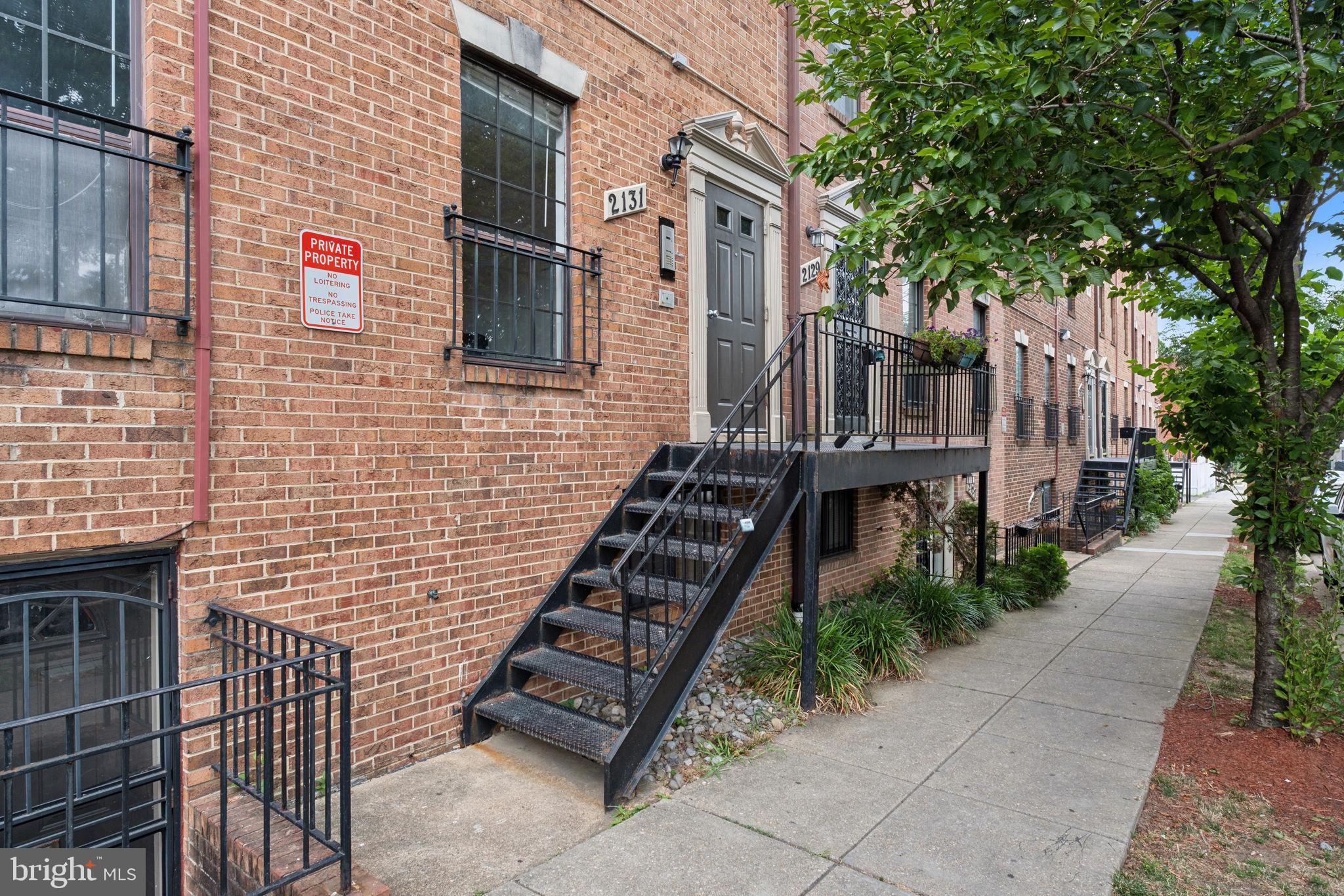 2131 Young St SE #101