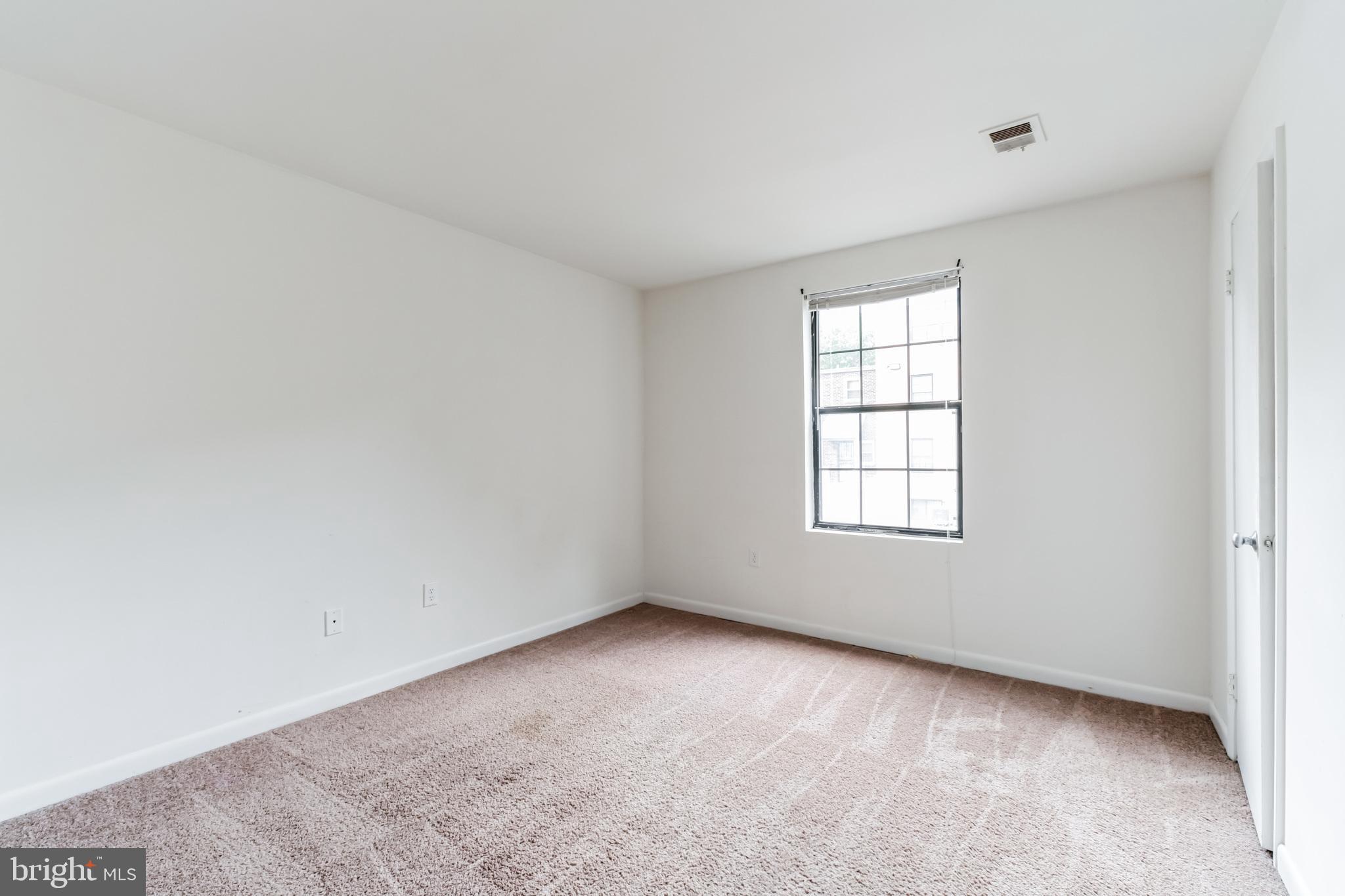 2131 Young St SE #101