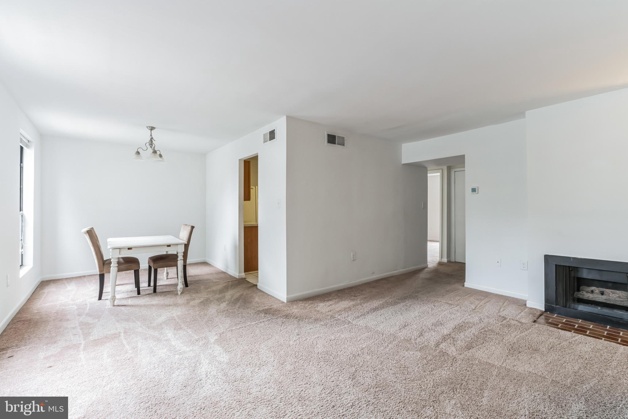 2131 Young St SE #101