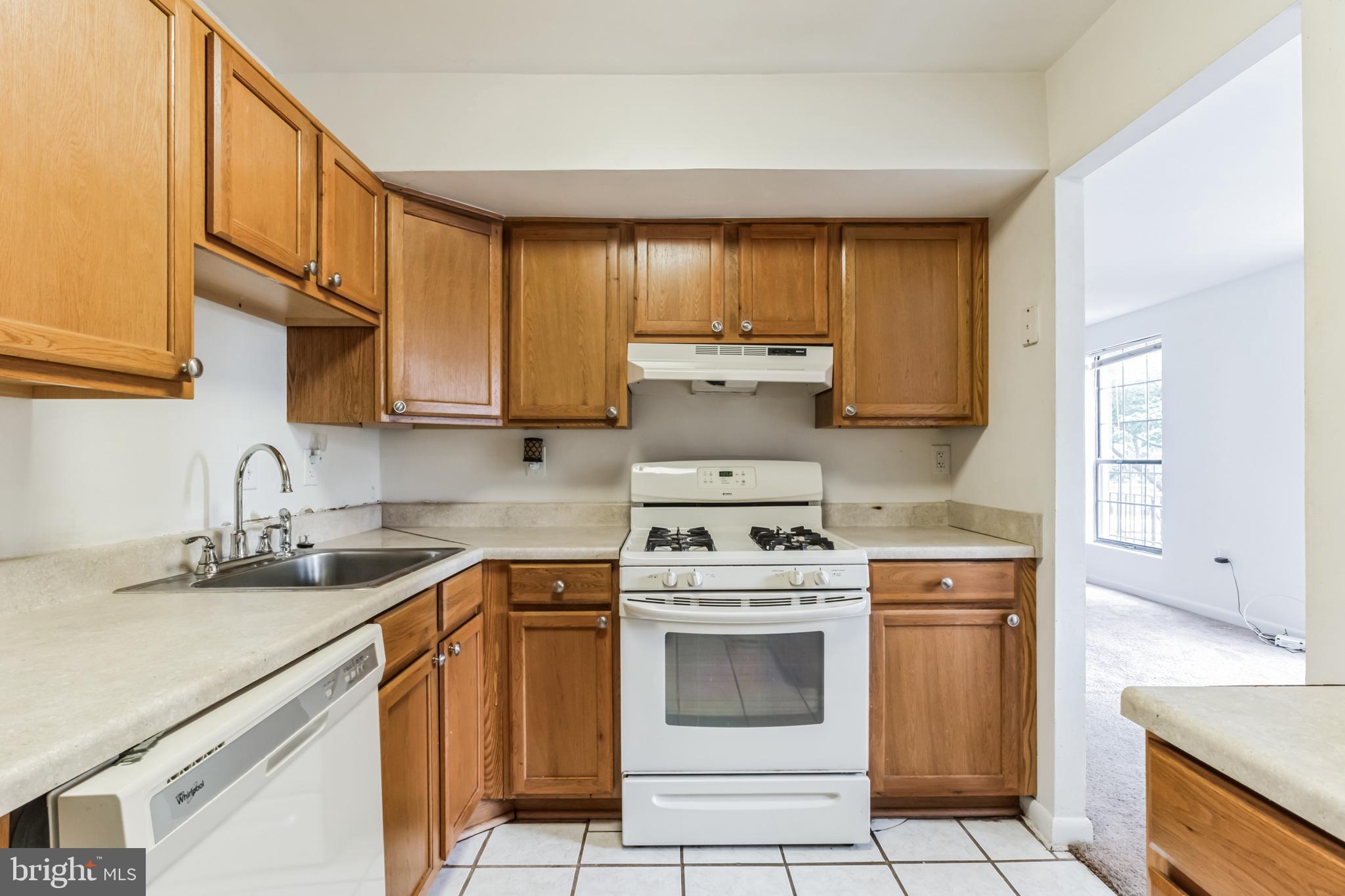 2131 Young St SE #101