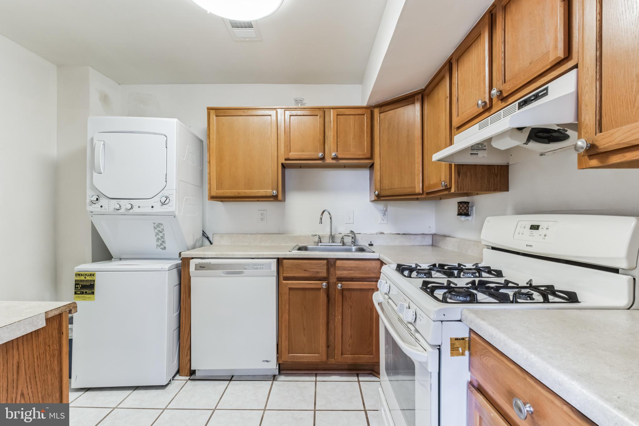 2131 Young St SE #101