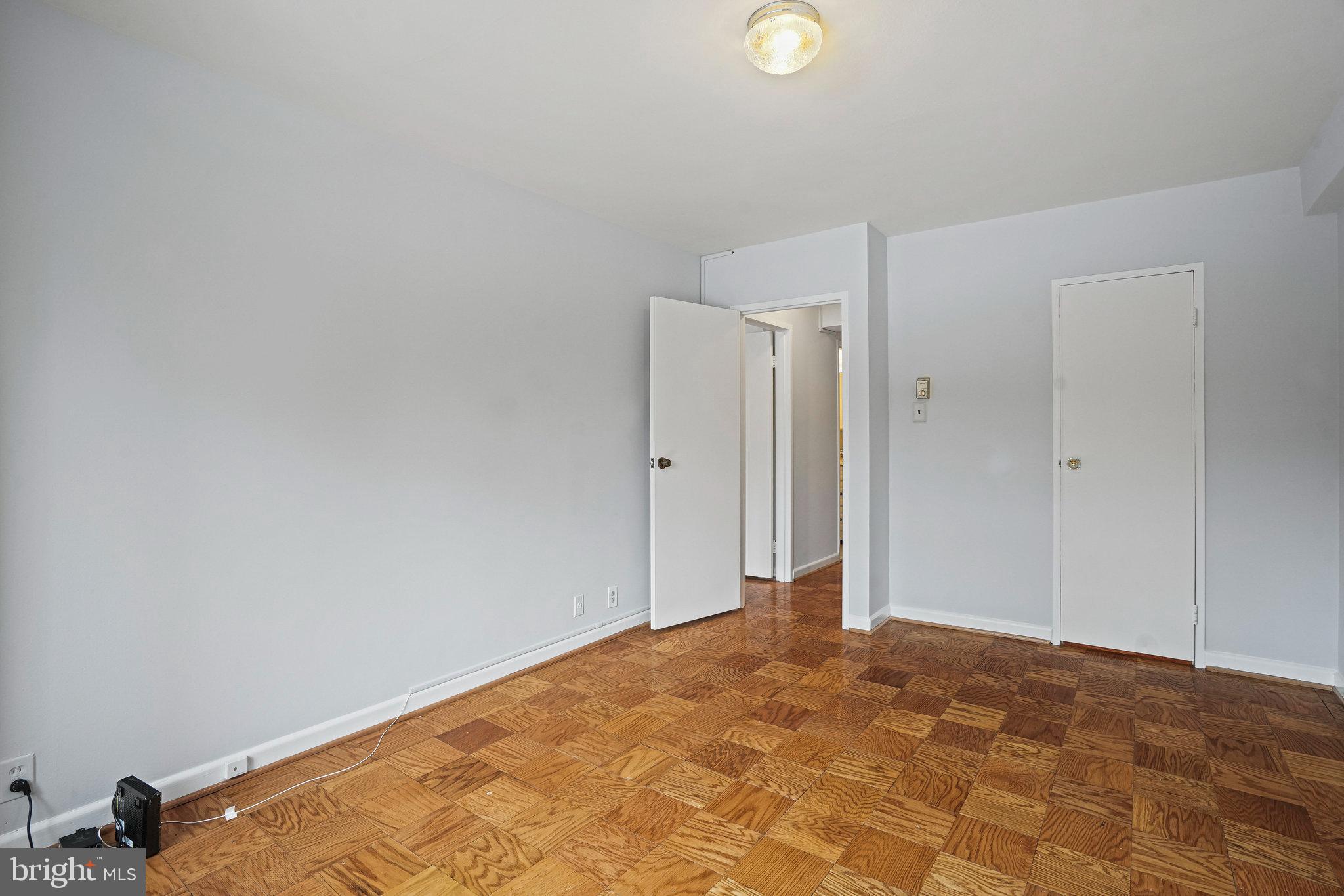 4201 Cathedral Ave NW #602w