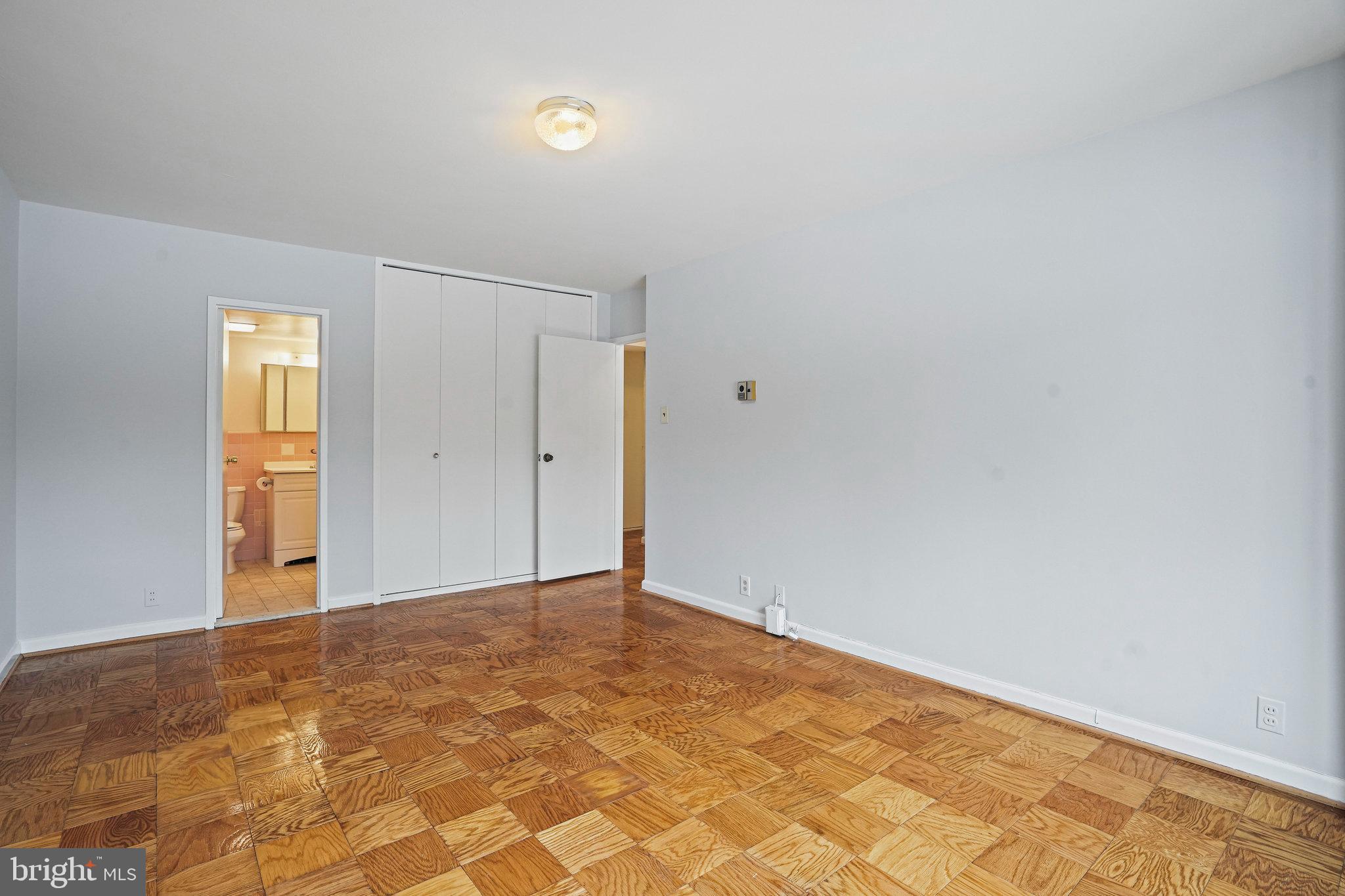 4201 Cathedral Ave NW #602w