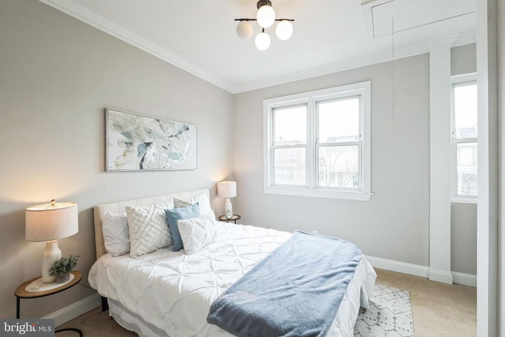 1716-Half A St SE