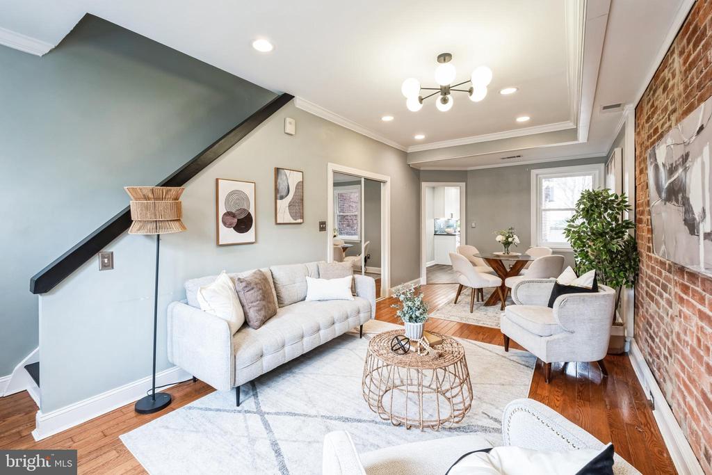 1716-Half A St SE